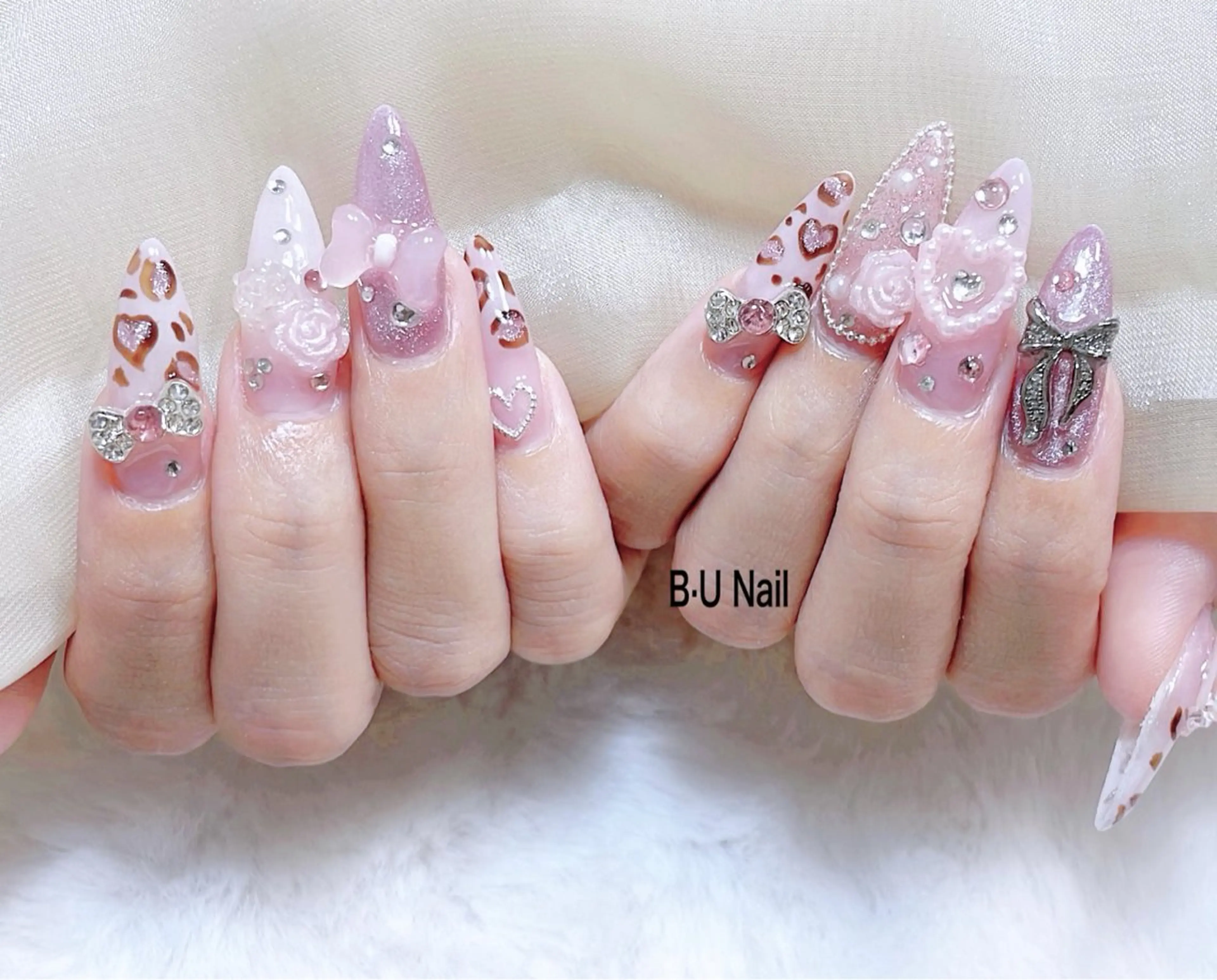 ネイル アニマル柄 アートネイル チークネイル フットネイル フレンチネイル ハンドネイル B·U Nail大宮 長さだし専門店のネイルデザイン