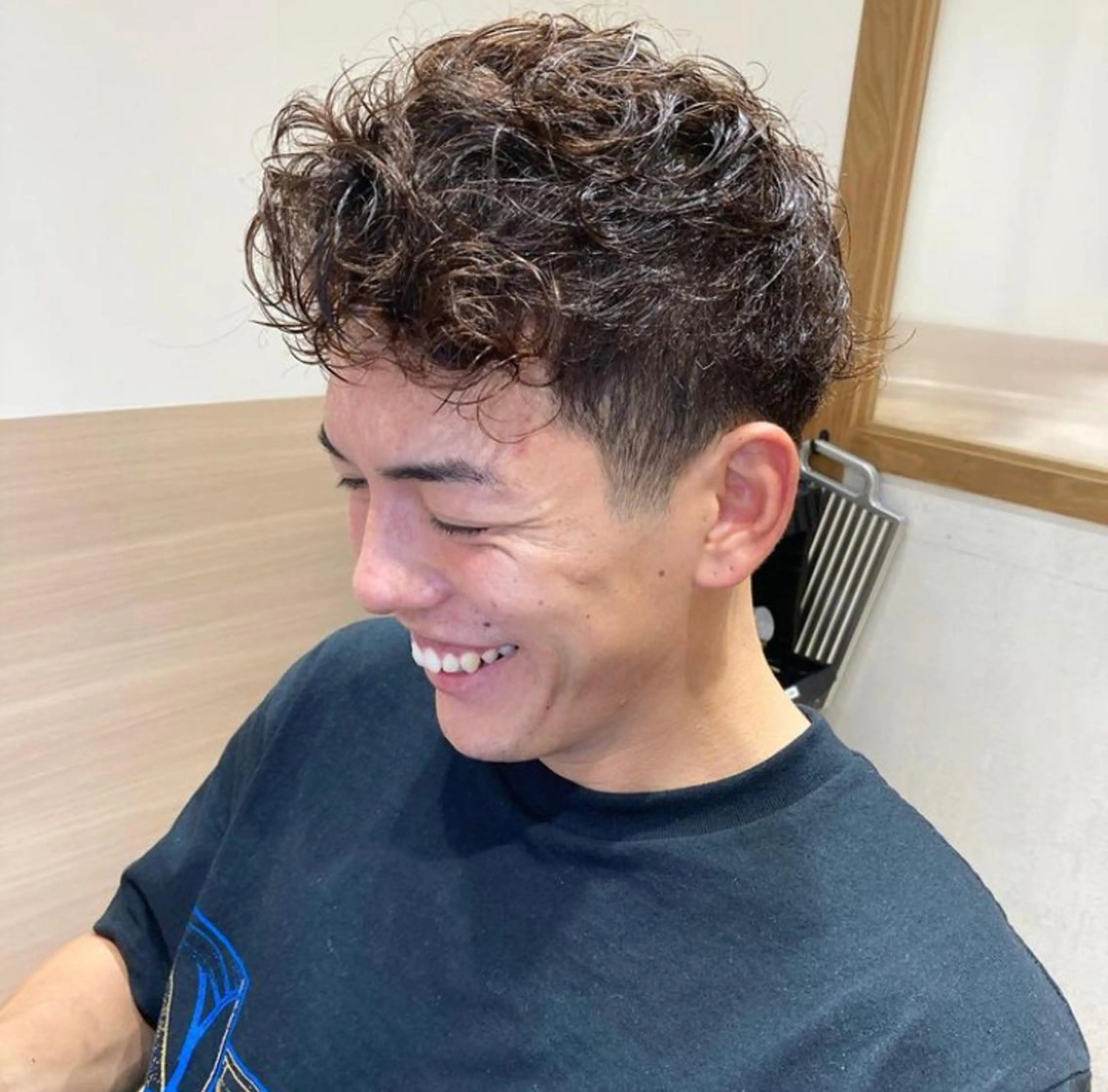 ショート メンズ スペインカール くせ毛 大阪ヴィーガンサロン KANAKOのヘアスタイル