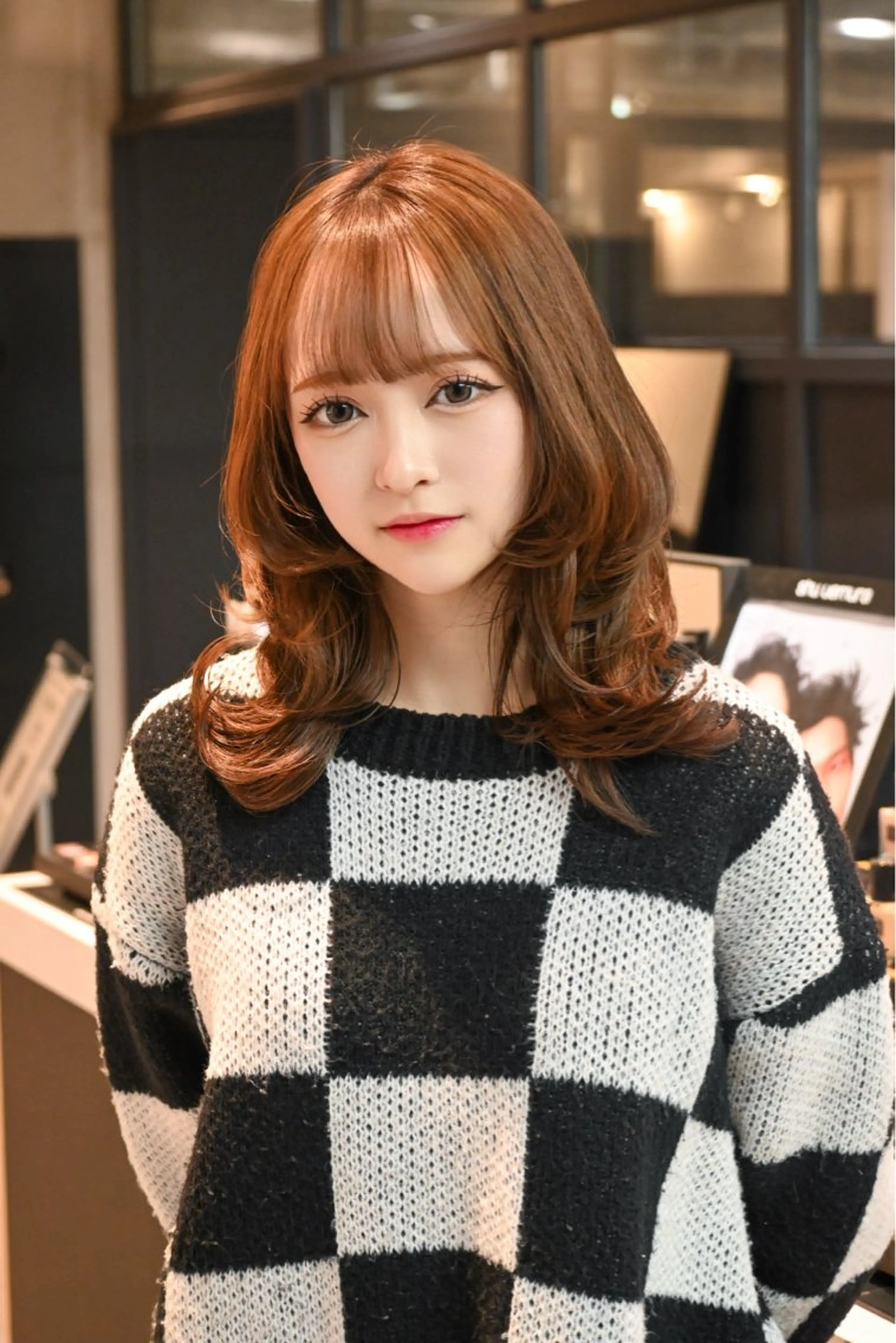 セミロング 顔周りカット レイヤーカット ウルフカット 小田 晃瑛のヘアスタイル