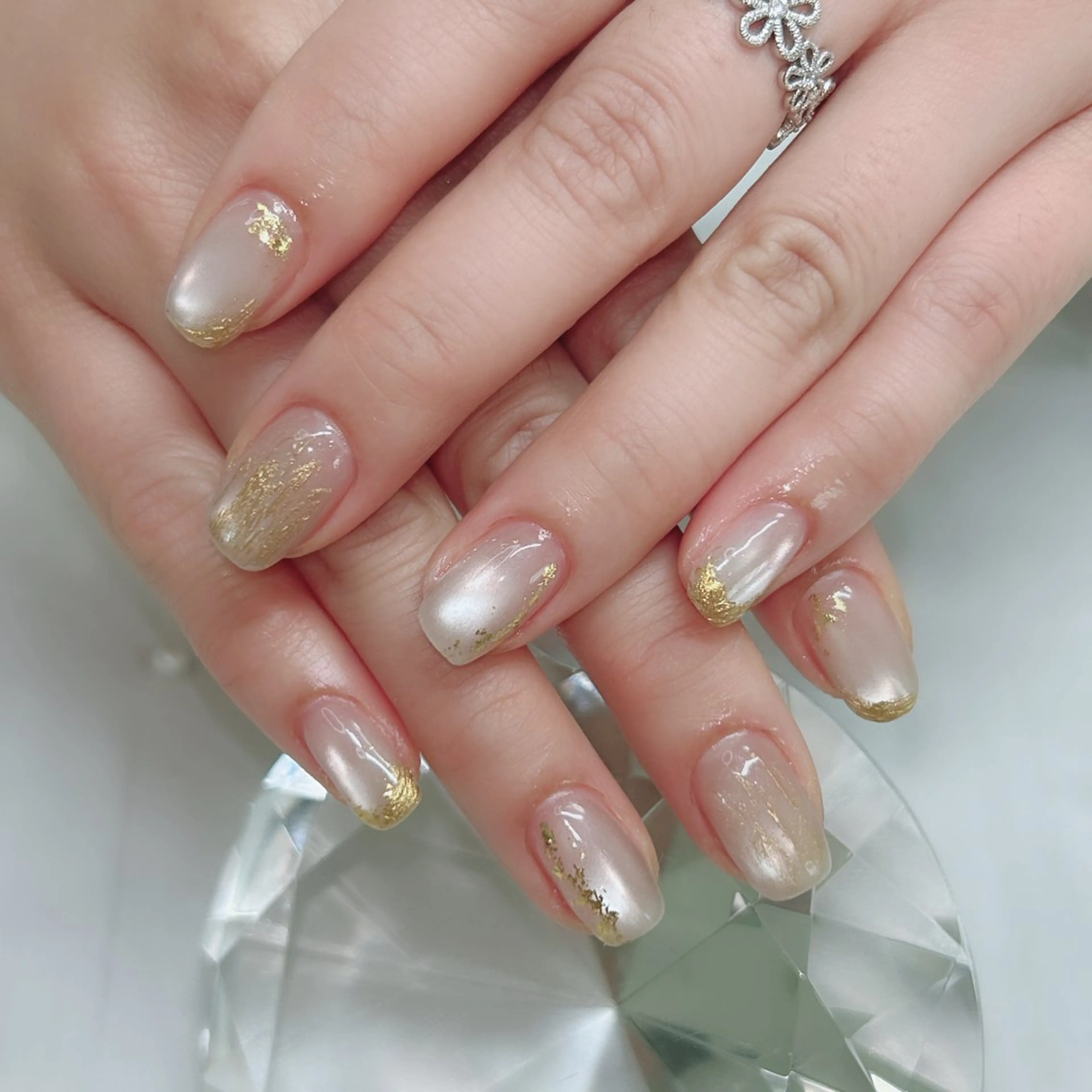 ネイル オーロラネイル ミラーネイル オフィスネイル ワンカラーネイル シンプルネイル ハンドネイル Cute Tips nailのネイルデザイン
