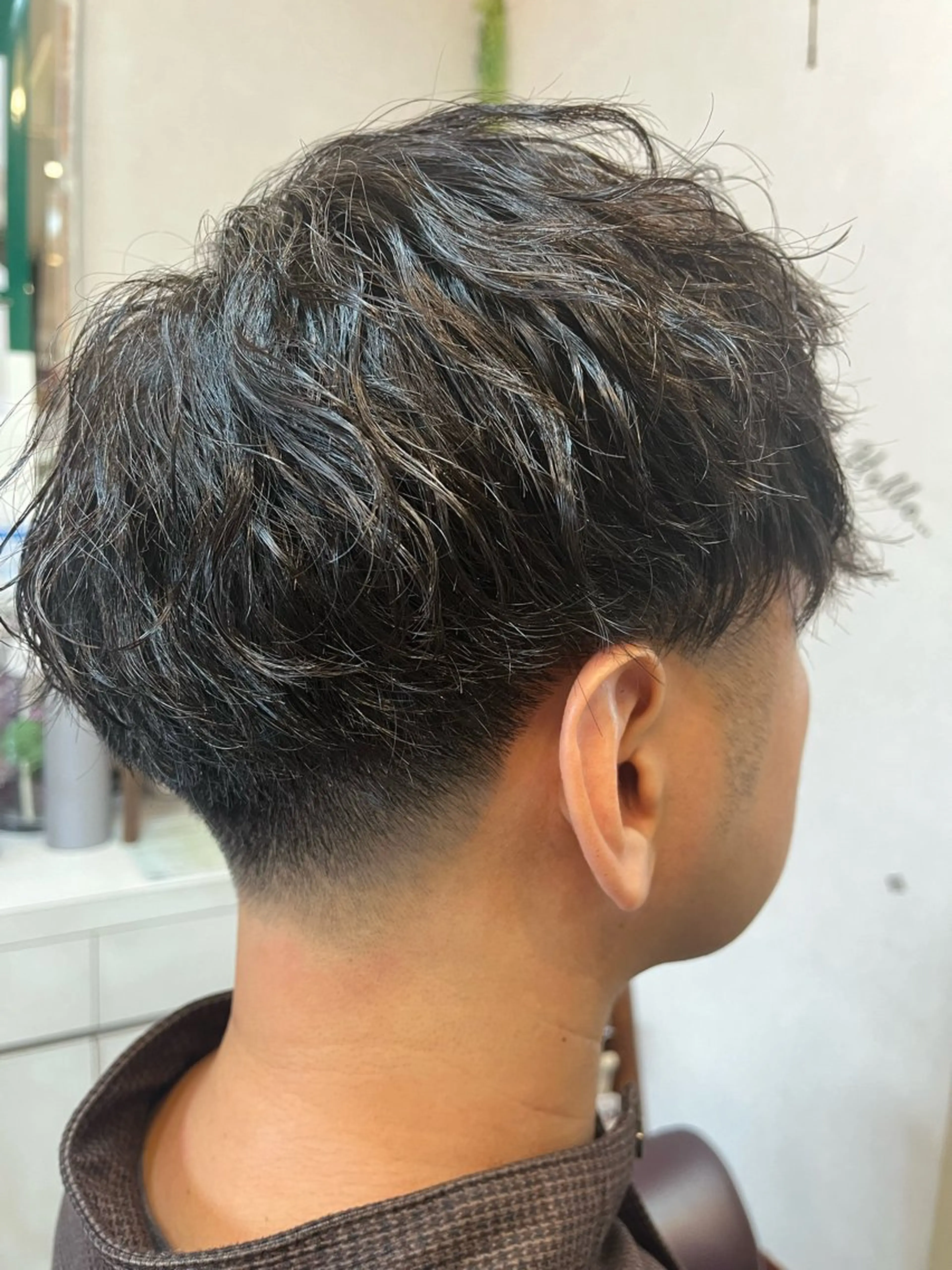 ショート パーマ メンズ マッシュ メンズパーマ 刈り上げ 波巻きパーマ カット 松 下のヘアスタイル