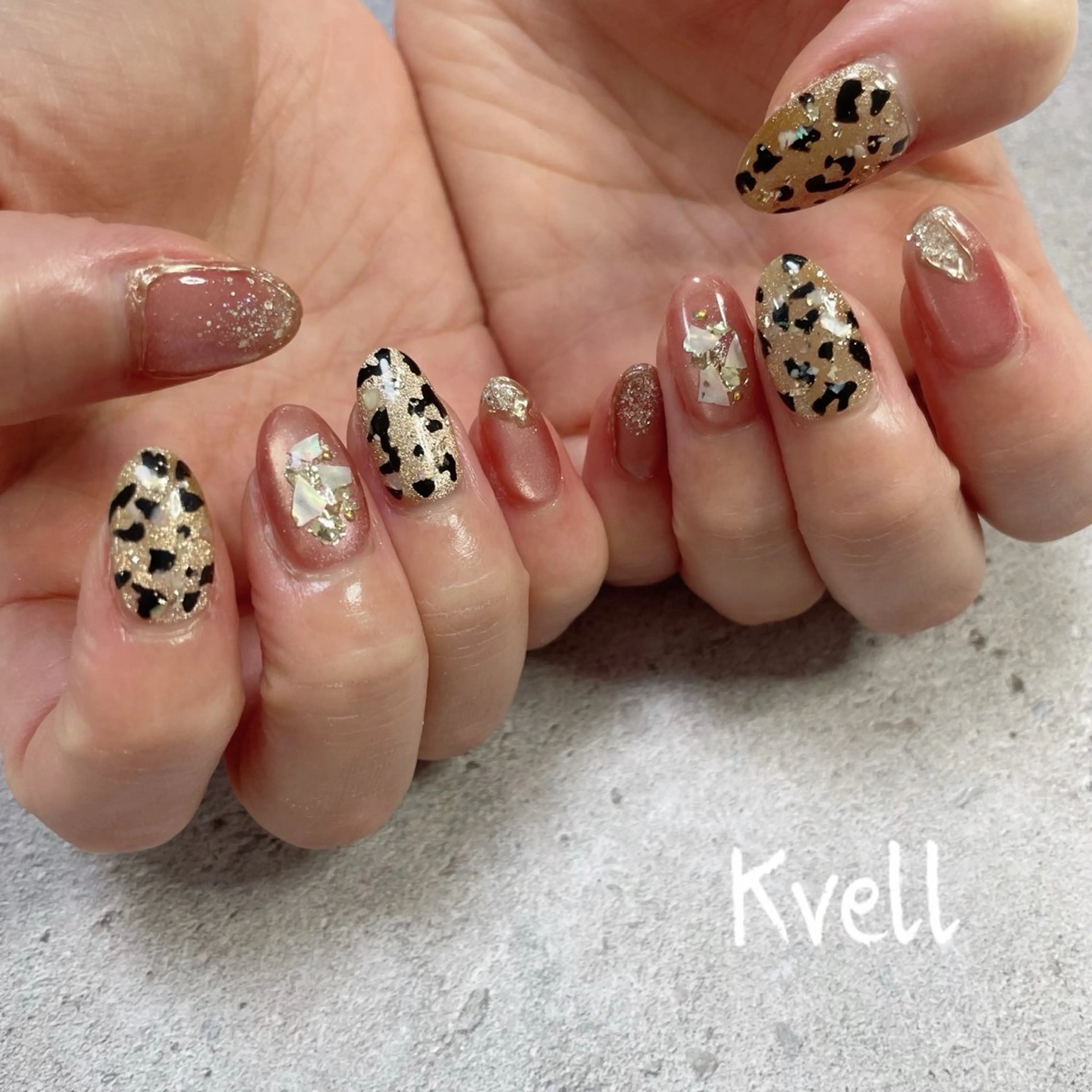 ネイル アニマル柄 マグネットネイル ハンドネイル nailsalon Kvellのネイルデザイン