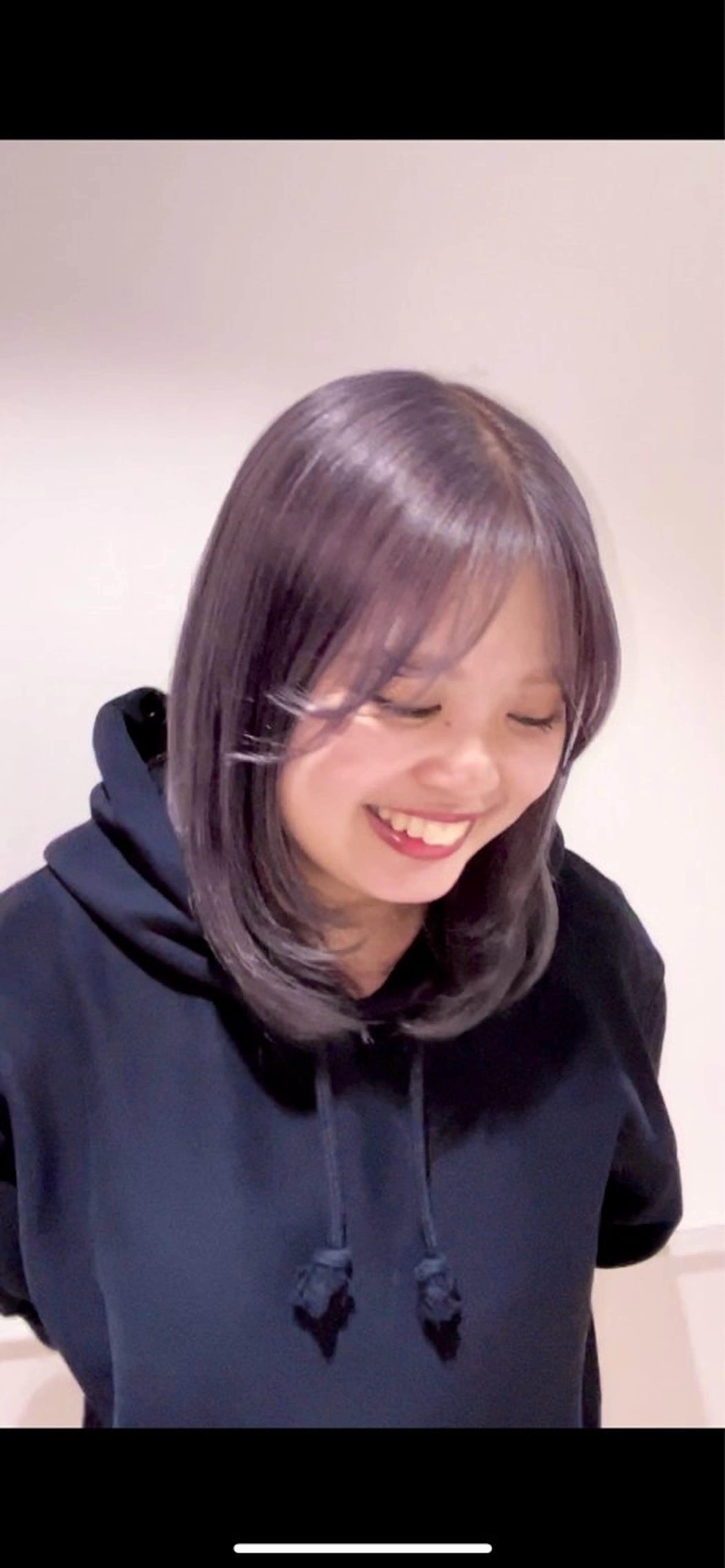 カラー ニトウ レイナのヘアスタイル