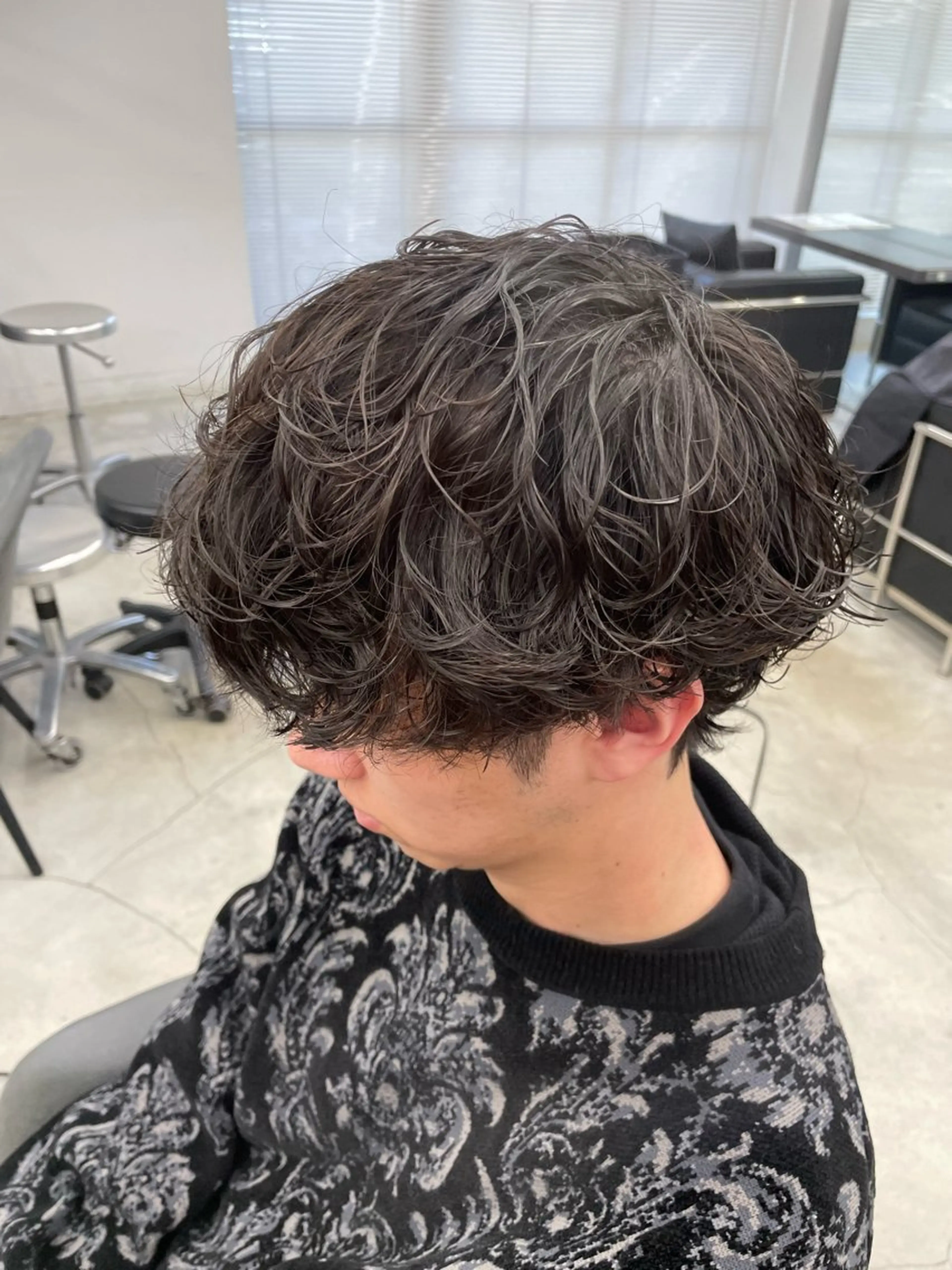 パーマ メンズ カット パーマ 韓国風パーマ特化 篠崎優也翔のヘアスタイル