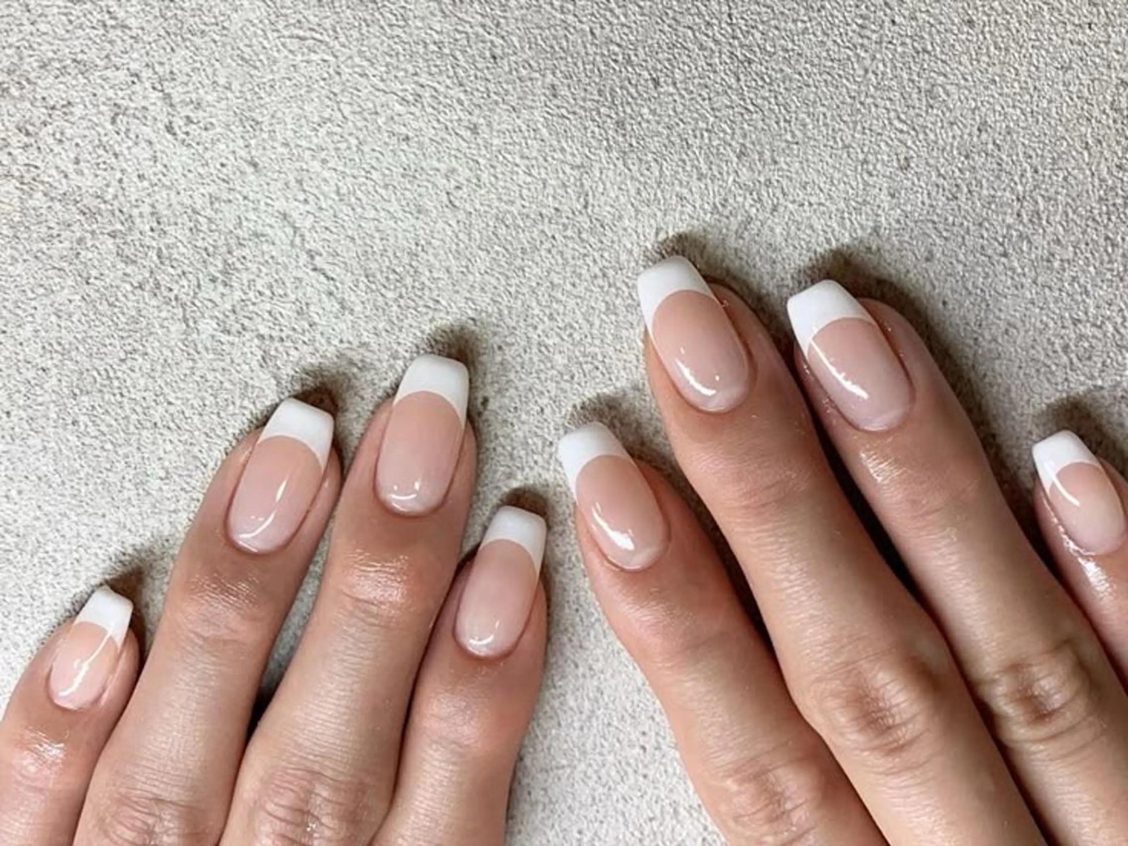 🩷オフありなし🆗　4/24クリアベース フレンチネイル(white)の写真