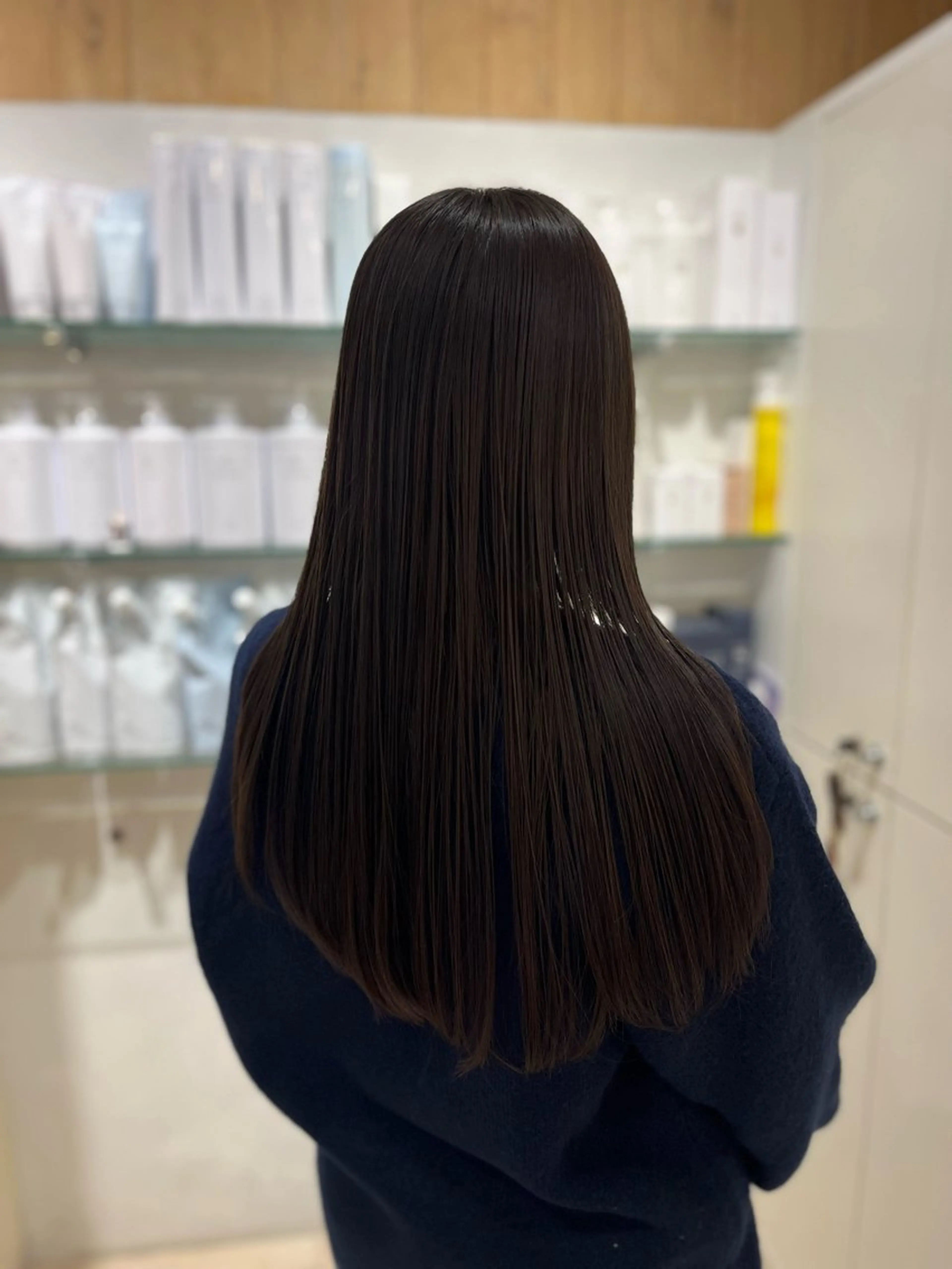 ロング アッシュ アッシュブラウン カット ヘアカラー あらいしほ /ダブルカラーのヘアスタイル