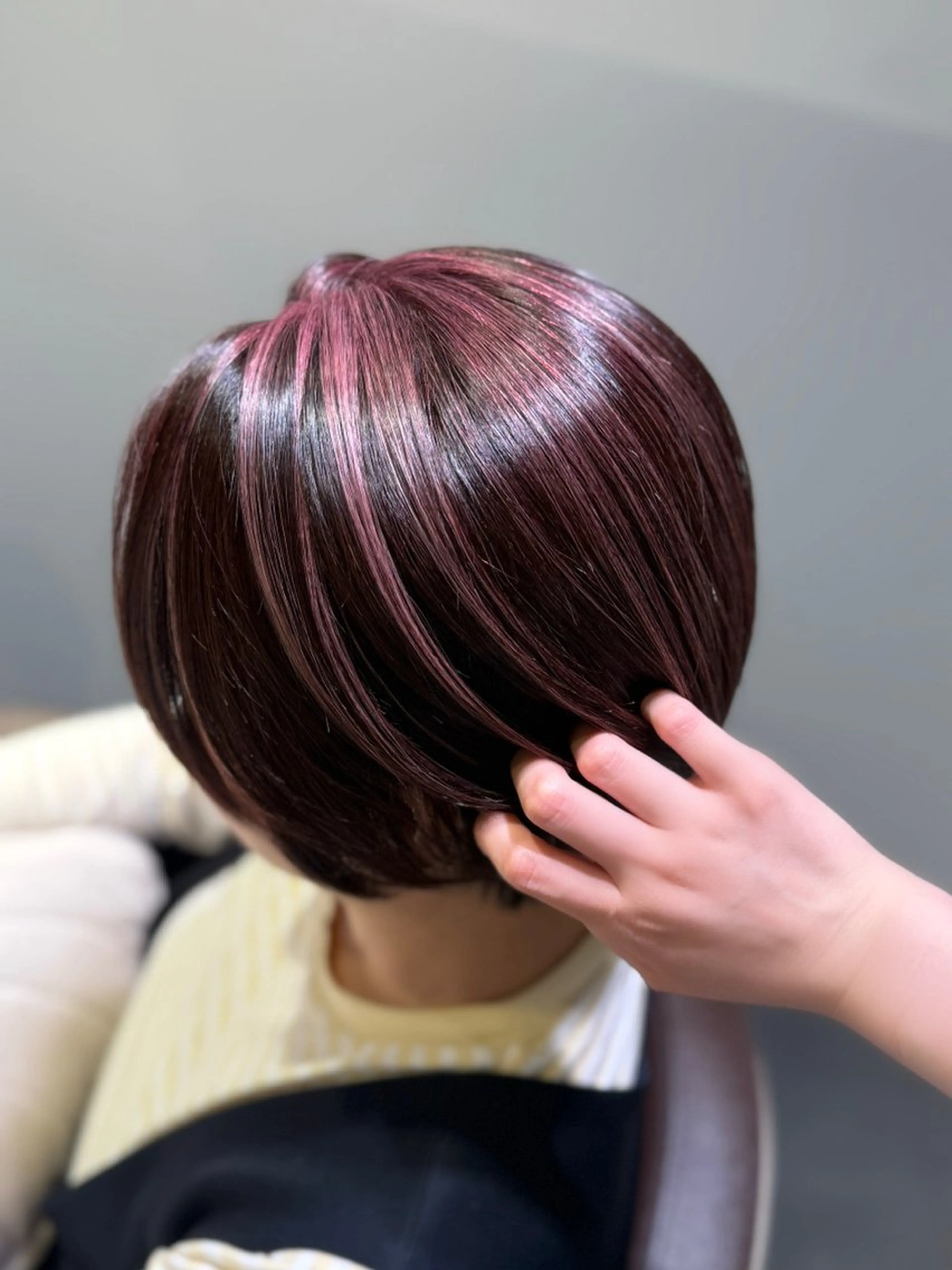 ショート ハイライト 女性のための美容師/ 下北沢/ヨシダモモカのヘアスタイル