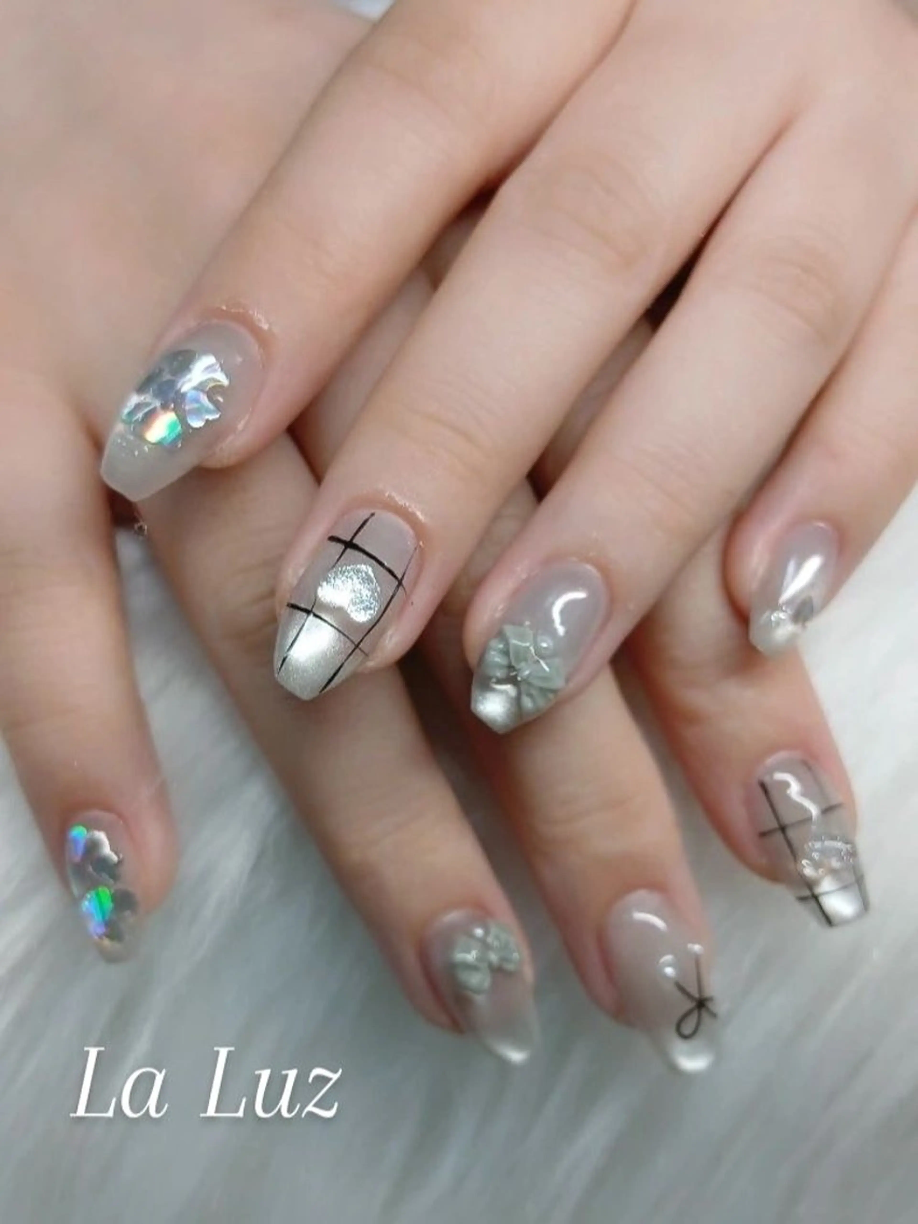 ネイル ハンドネイル 小川 真里奈のネイルデザイン