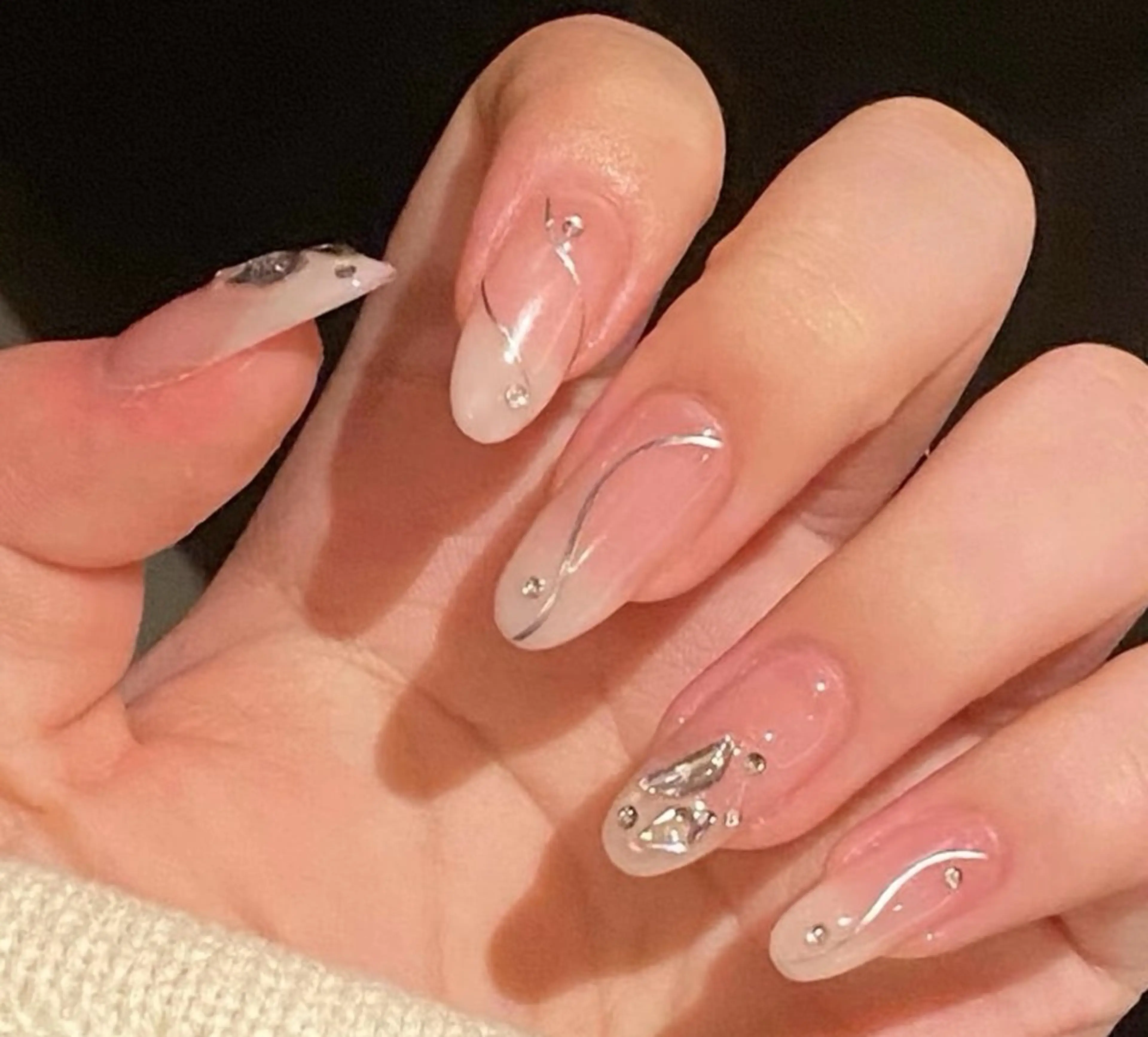 ネイル チークネイル 長さ出し フレンチネイル ガーリー 韓国ネイル SunNail池袋駅 ワンホンネイルのネイルデザイン