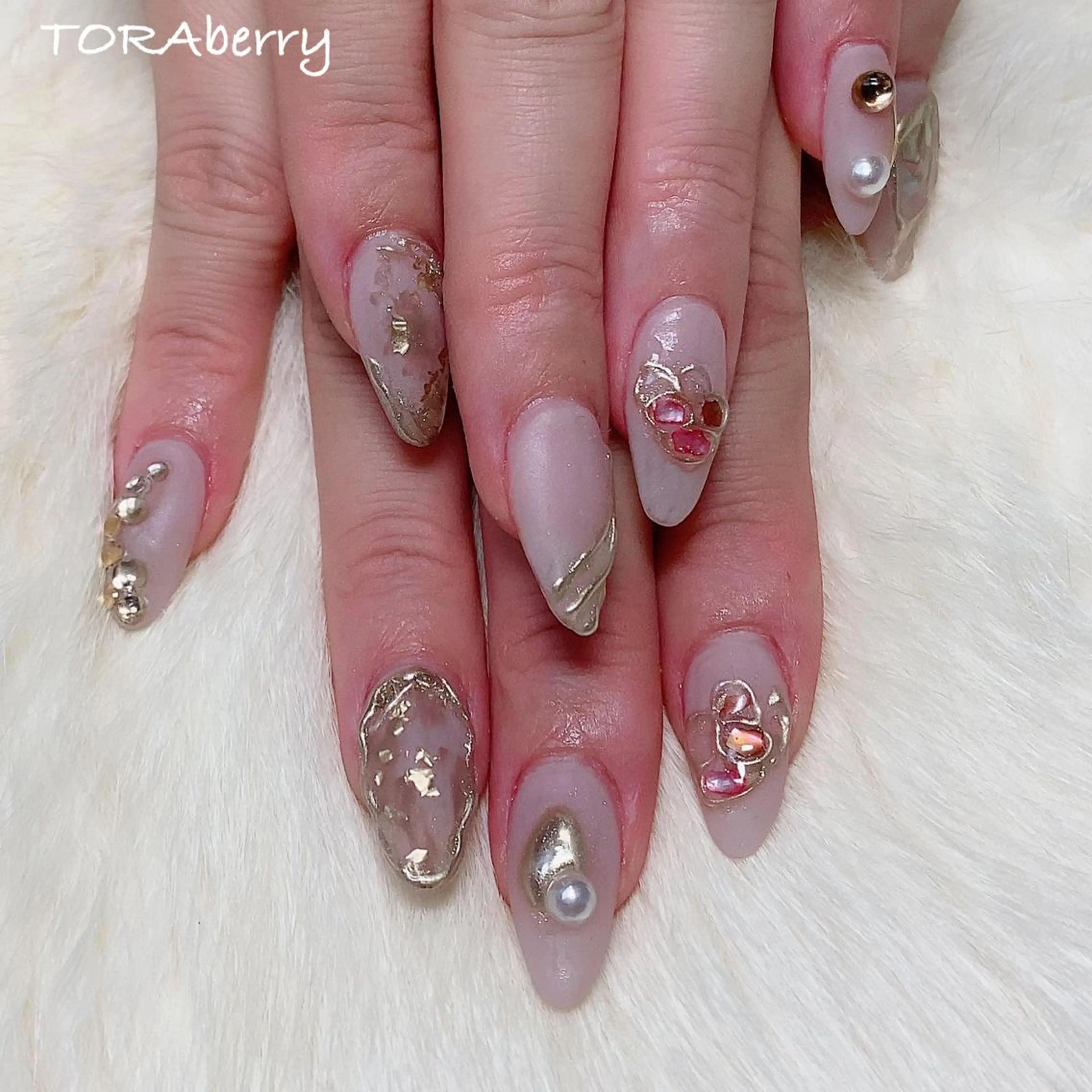 ネイル ハンドネイル ネイリスト なつみのネイルデザイン