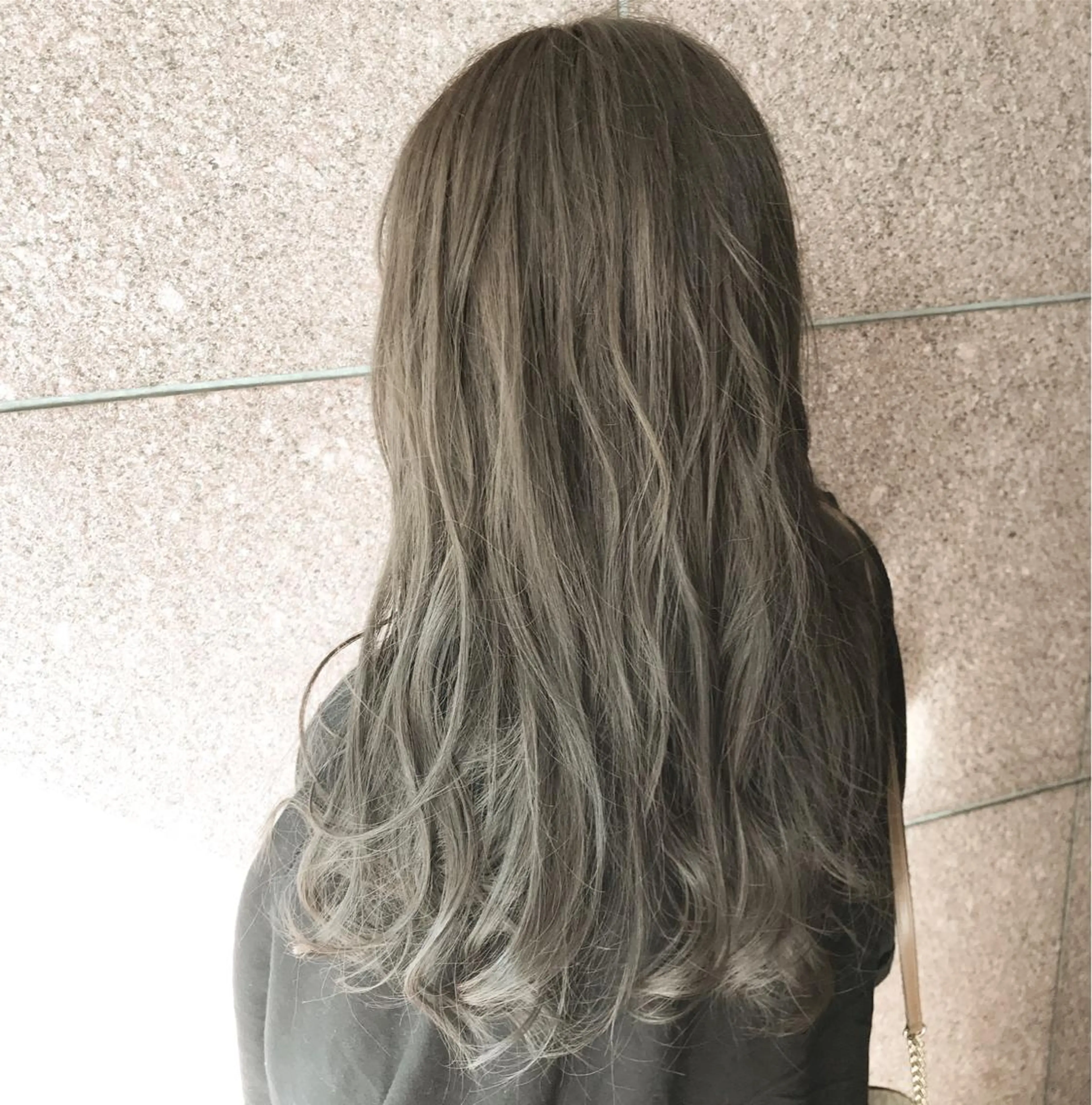 ロング カラー グレージュ オリーブグレージュ オリーブグレー ＊横浜駅＊ 金子 誠也のヘアスタイル