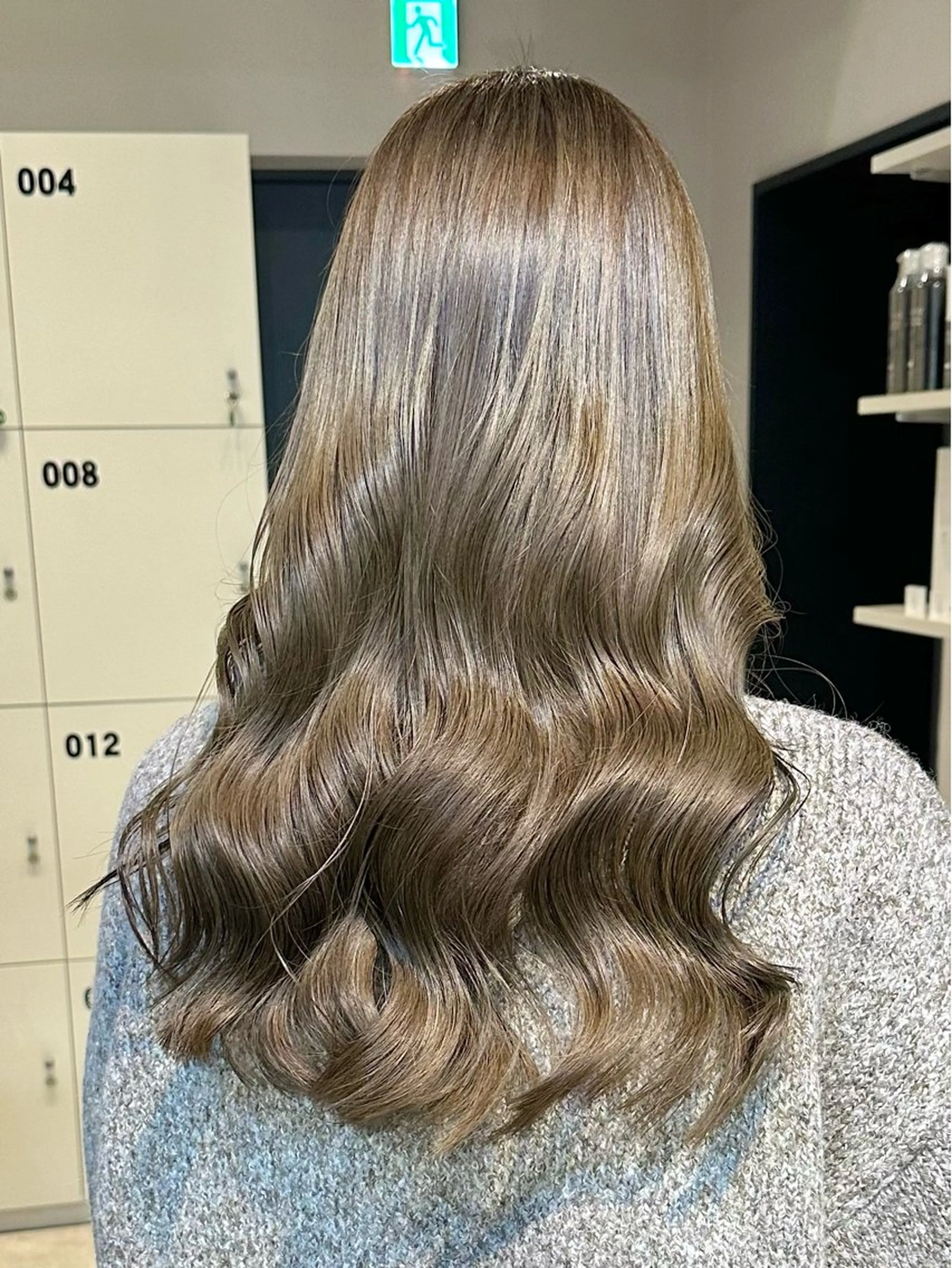 ロング カラー アッシュ 透明感カラー カット ヘアカラー KURO/韓国ヘア /レイヤーカットのヘアスタイル