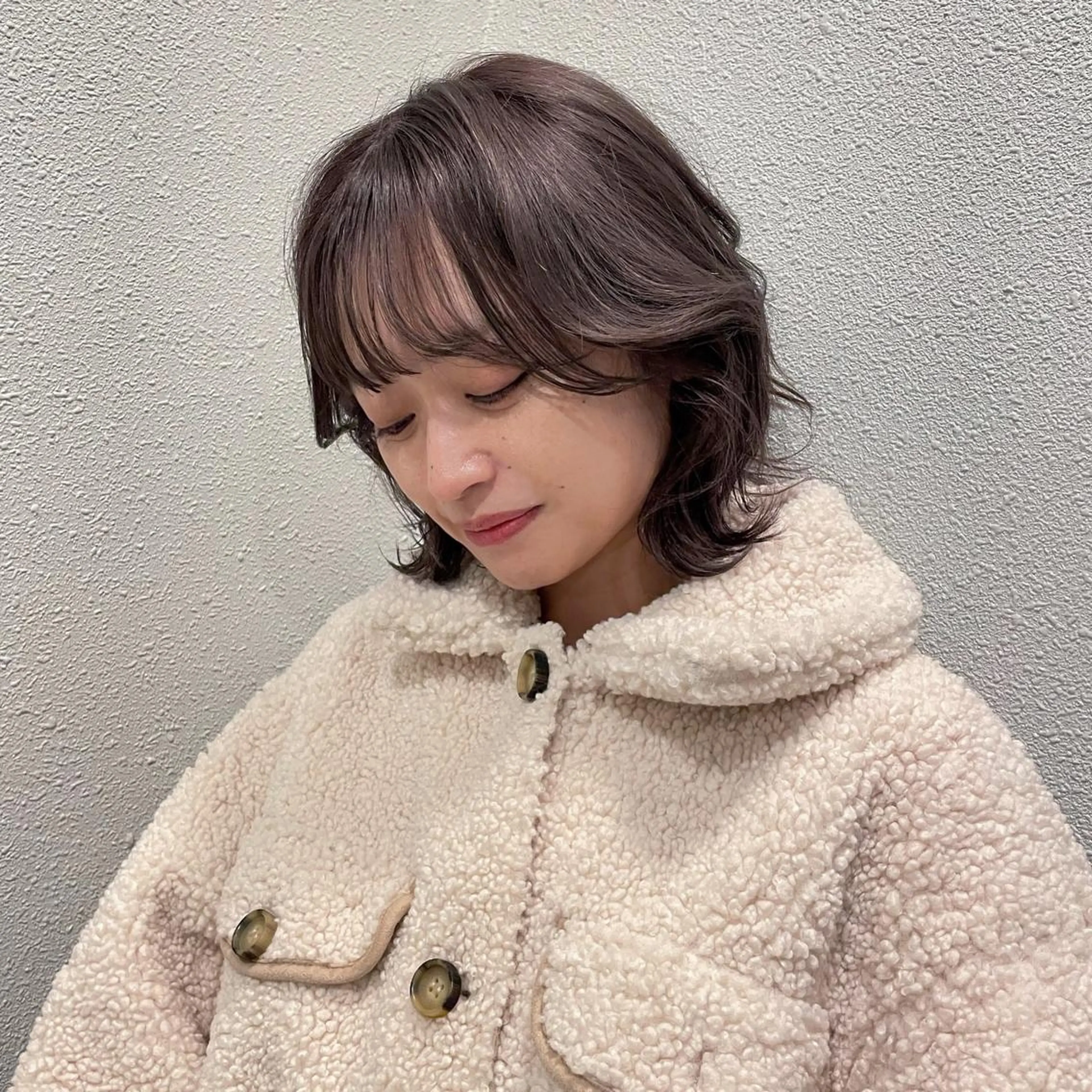 ミディアム ボブ くびれヘア レイヤー/ブリーチ ♥️【木坂 桃歌】のヘアスタイル