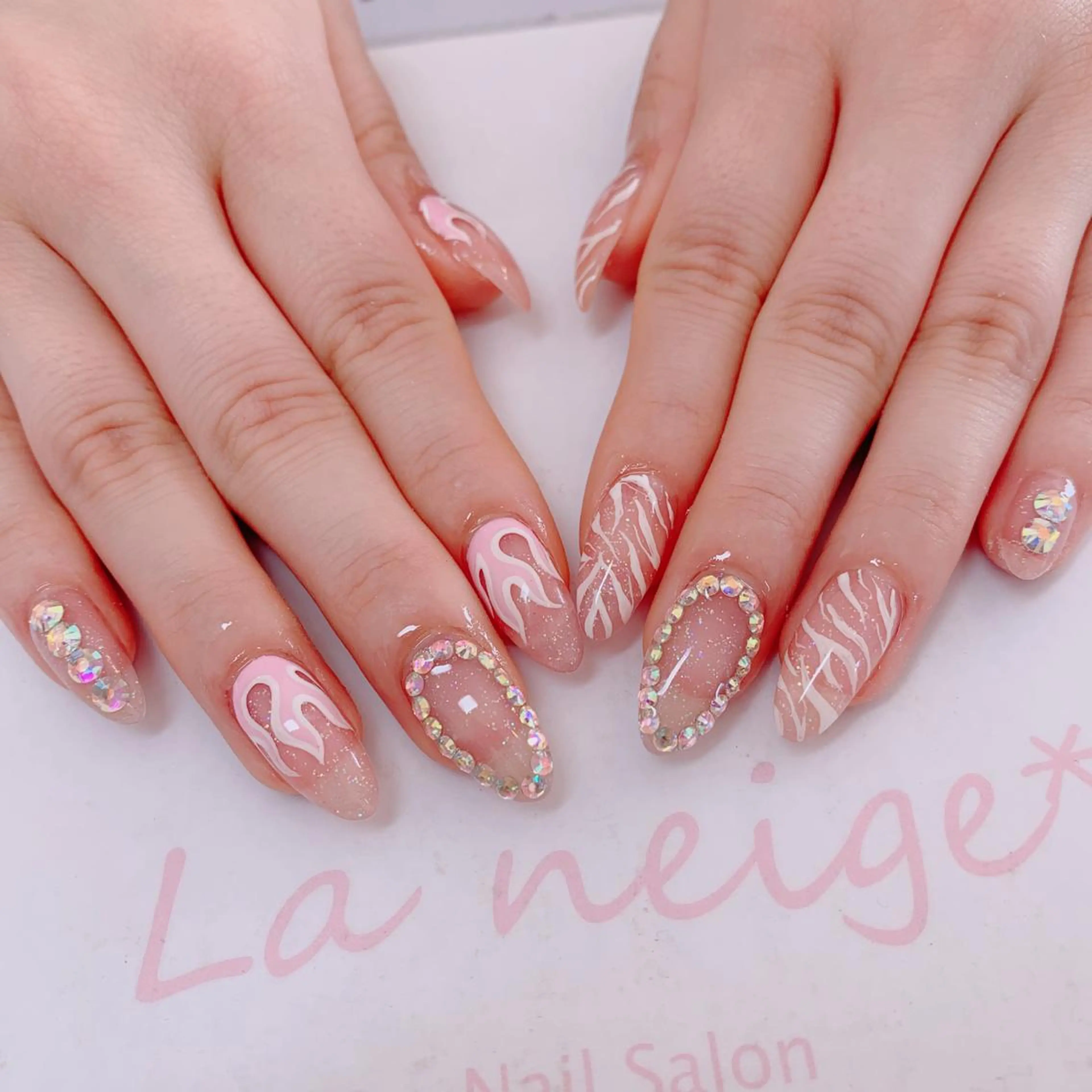 ネイル La neige* yuki 🐩🌙のネイルデザイン