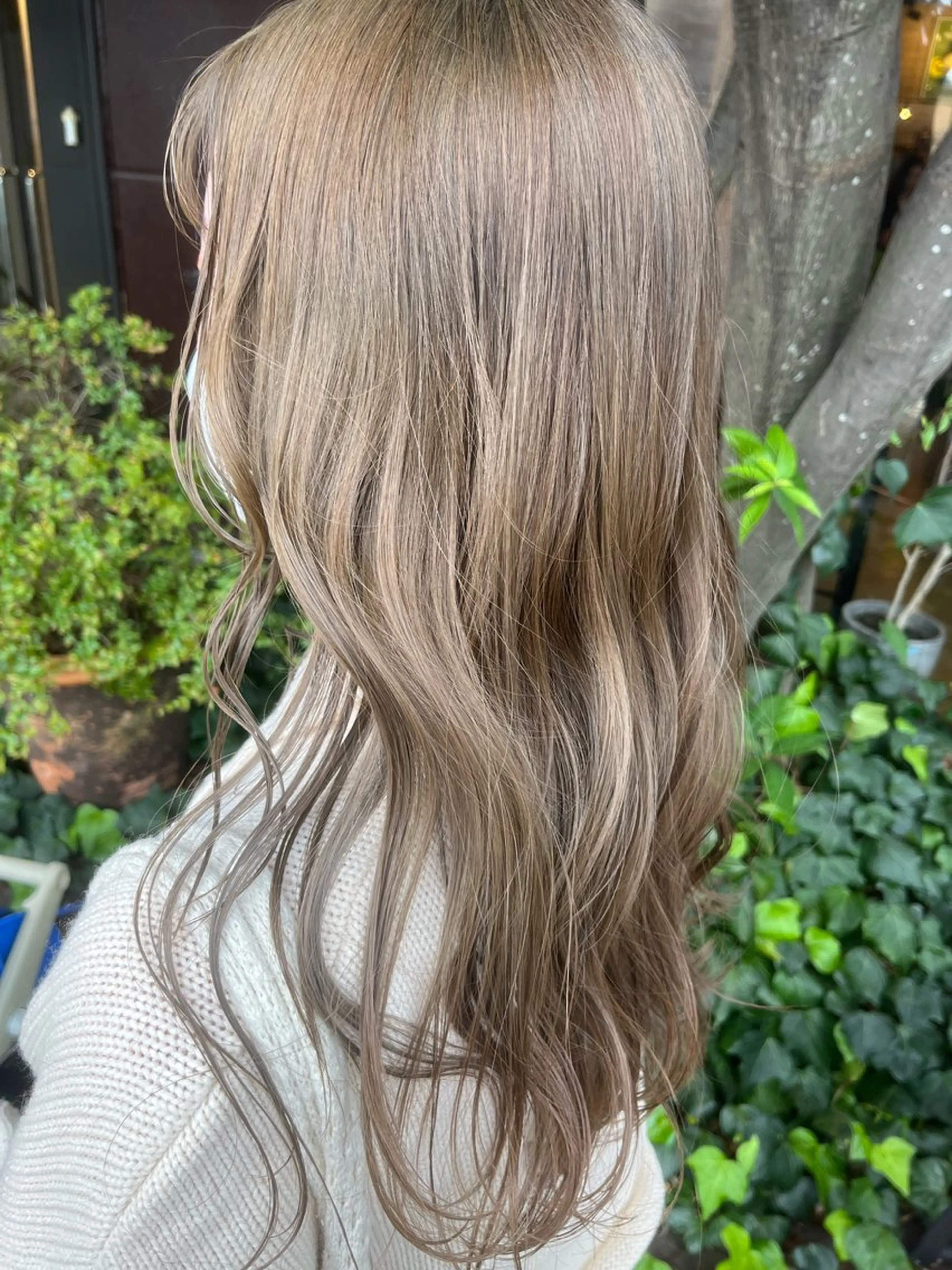 ロング カラー 🩶韓国艶髪🇰🇷 下本夕綺のヘアスタイル