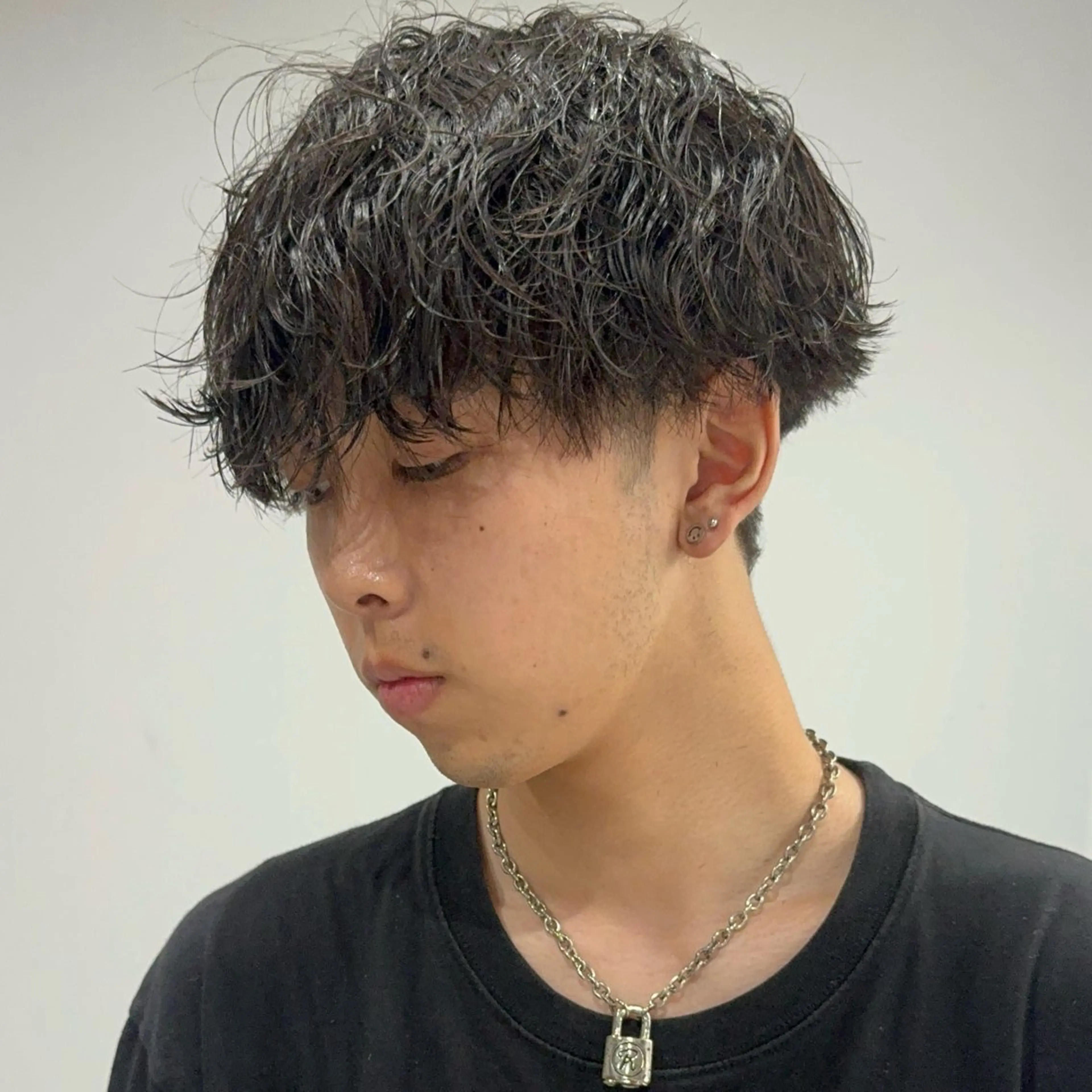 メンズ メンズパーマ 波巻きパーマ 佐藤 凜大のヘアスタイル