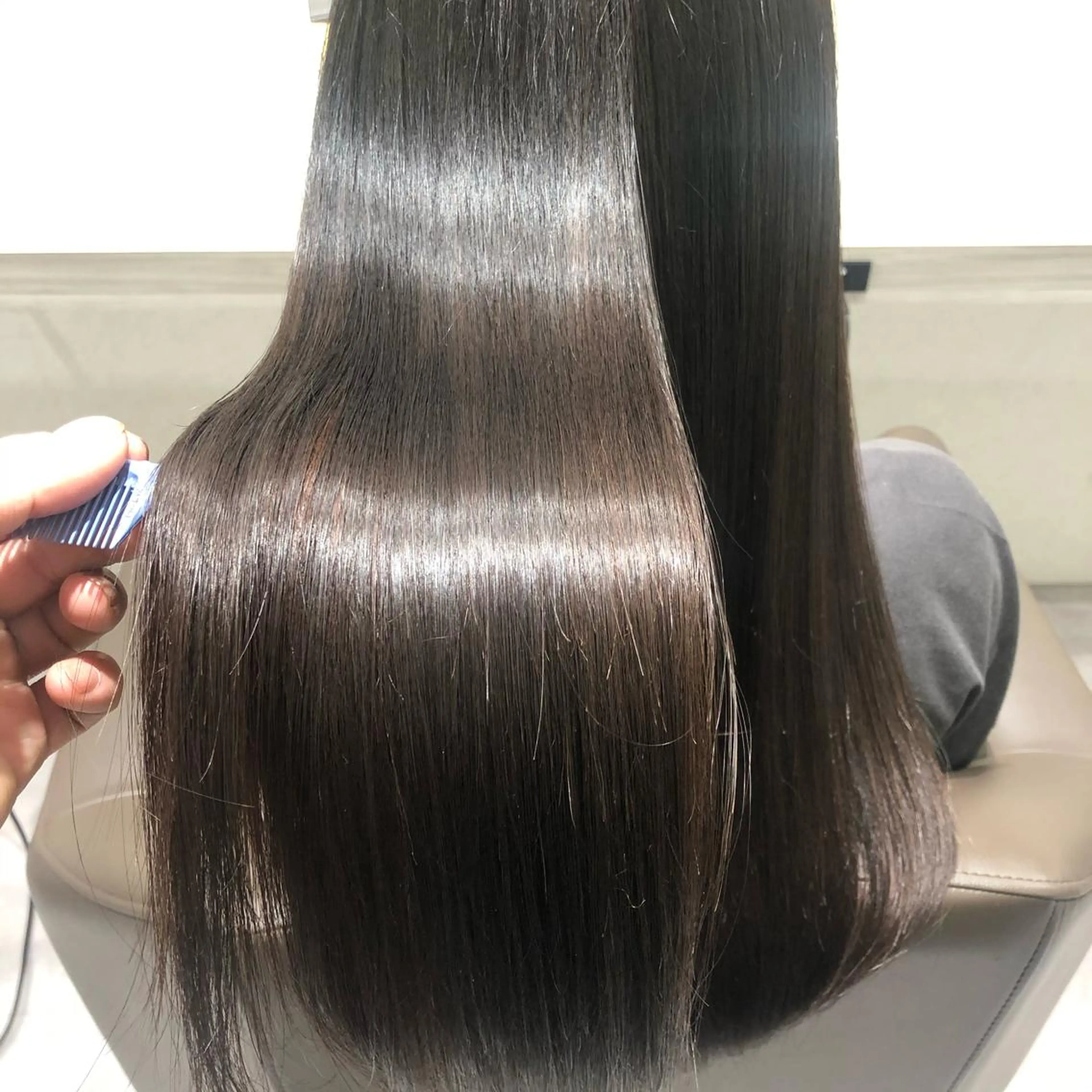 ロング ムトウセイマ/ 縮毛矯正/ブリーチのヘアスタイル