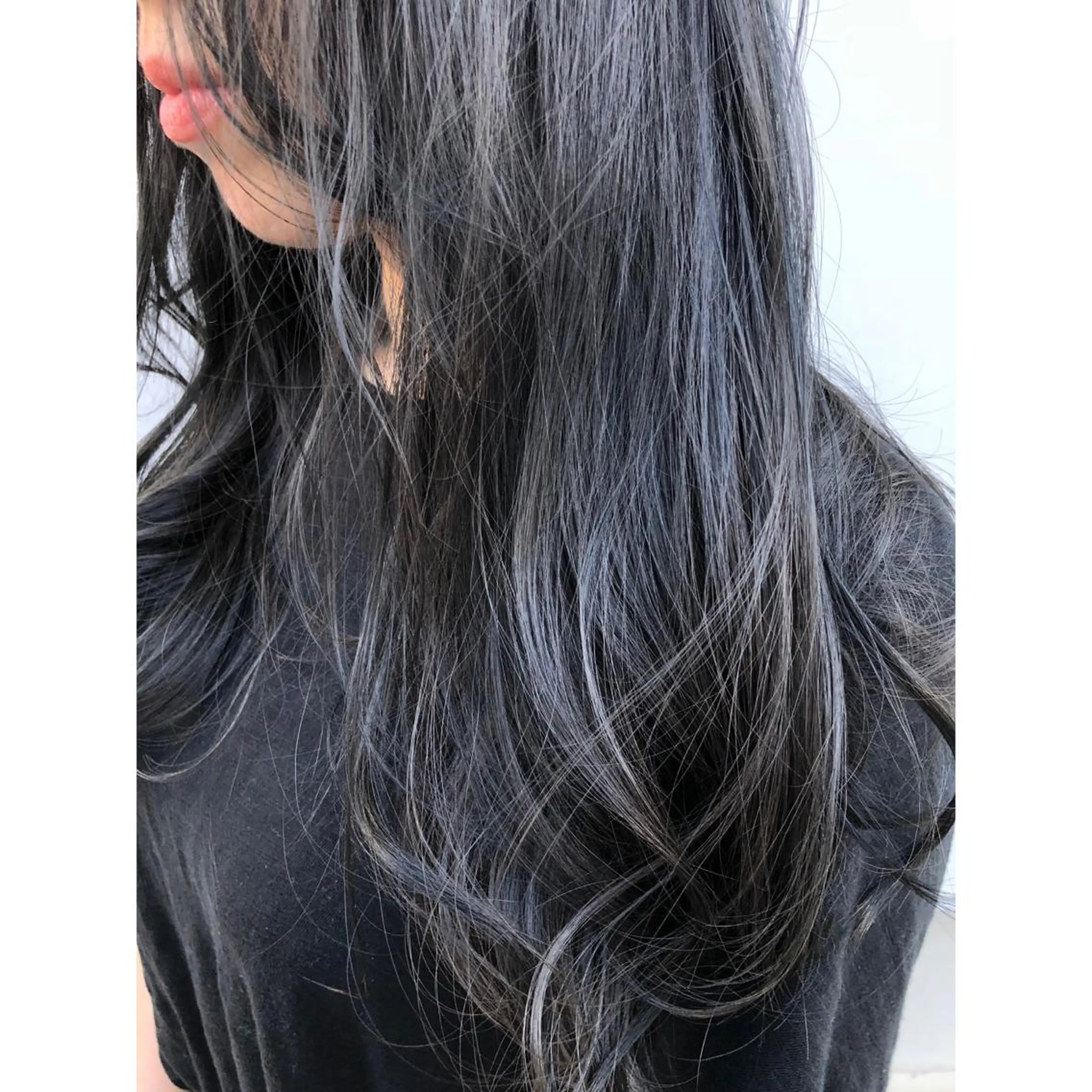 ロング カラー アッシュ アッシュブラック 黒髪 パーソナルカラー診断 できます　木曽　主博のヘアスタイル