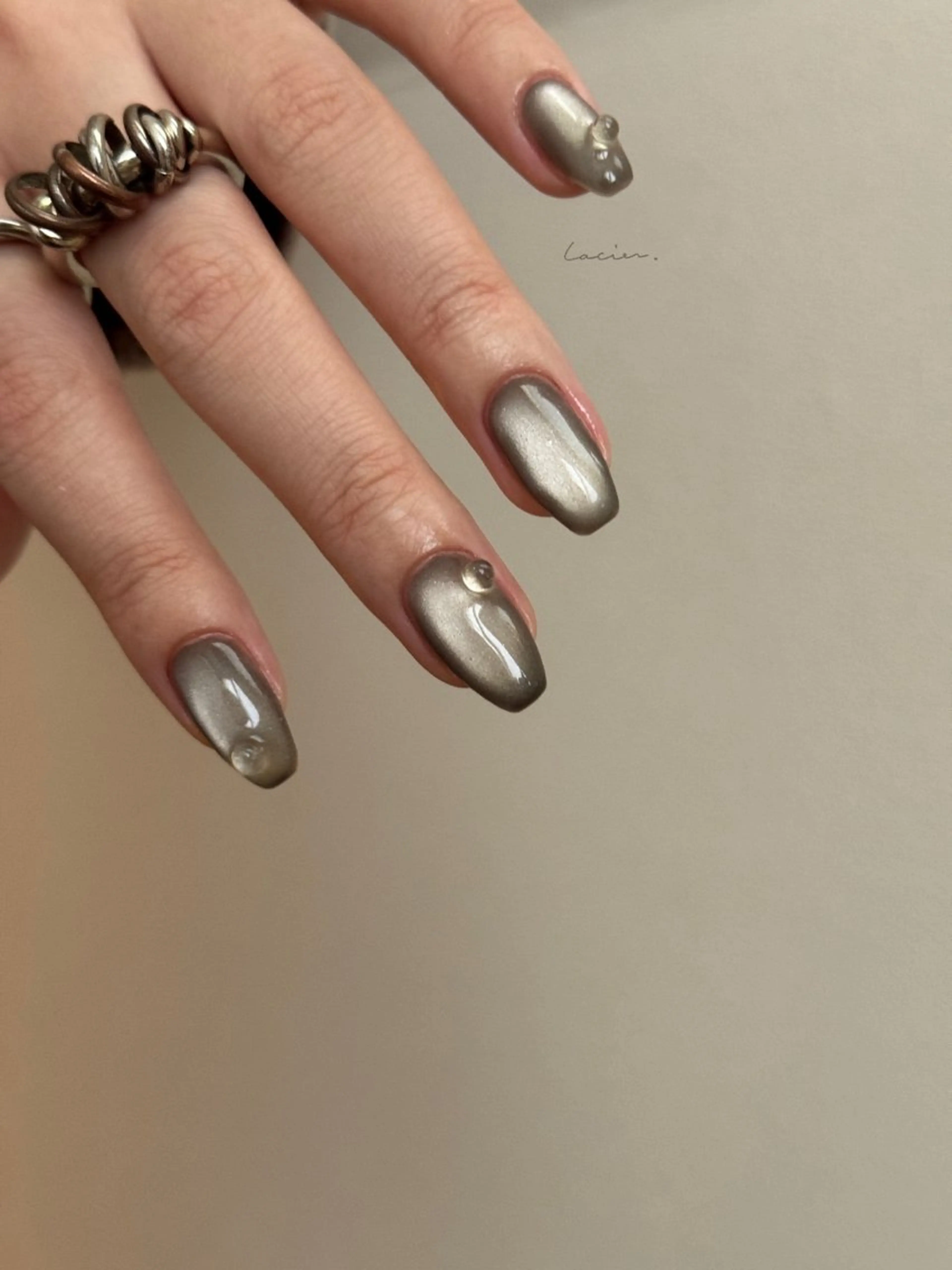 ネイル マグネットネイル ニュアンスネイル lacier nailのネイルデザイン