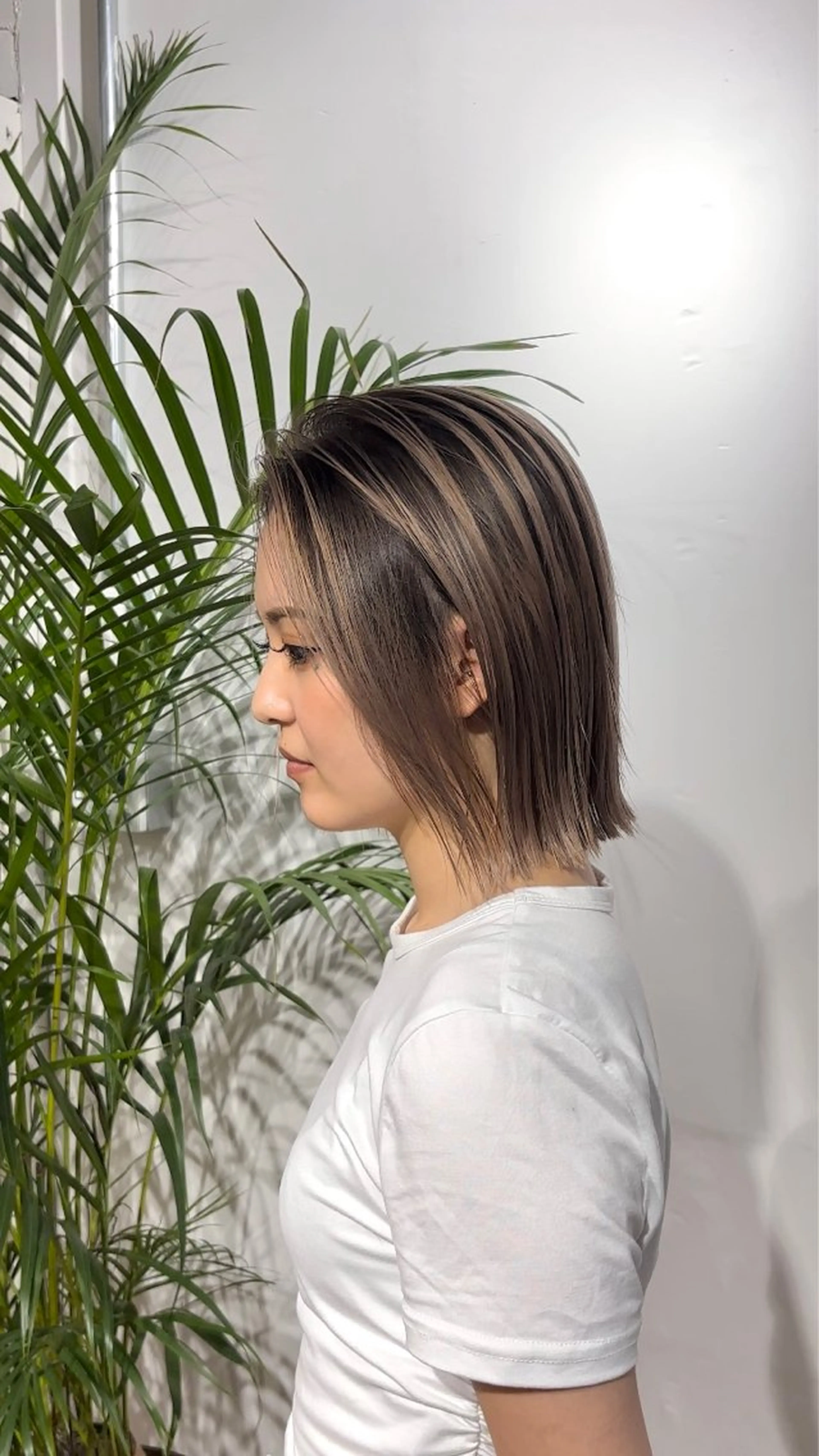 ショート カラー ブリーチ デザインカラー かきあげバング Kensho 京都駅 ケアブリーチのヘアスタイル