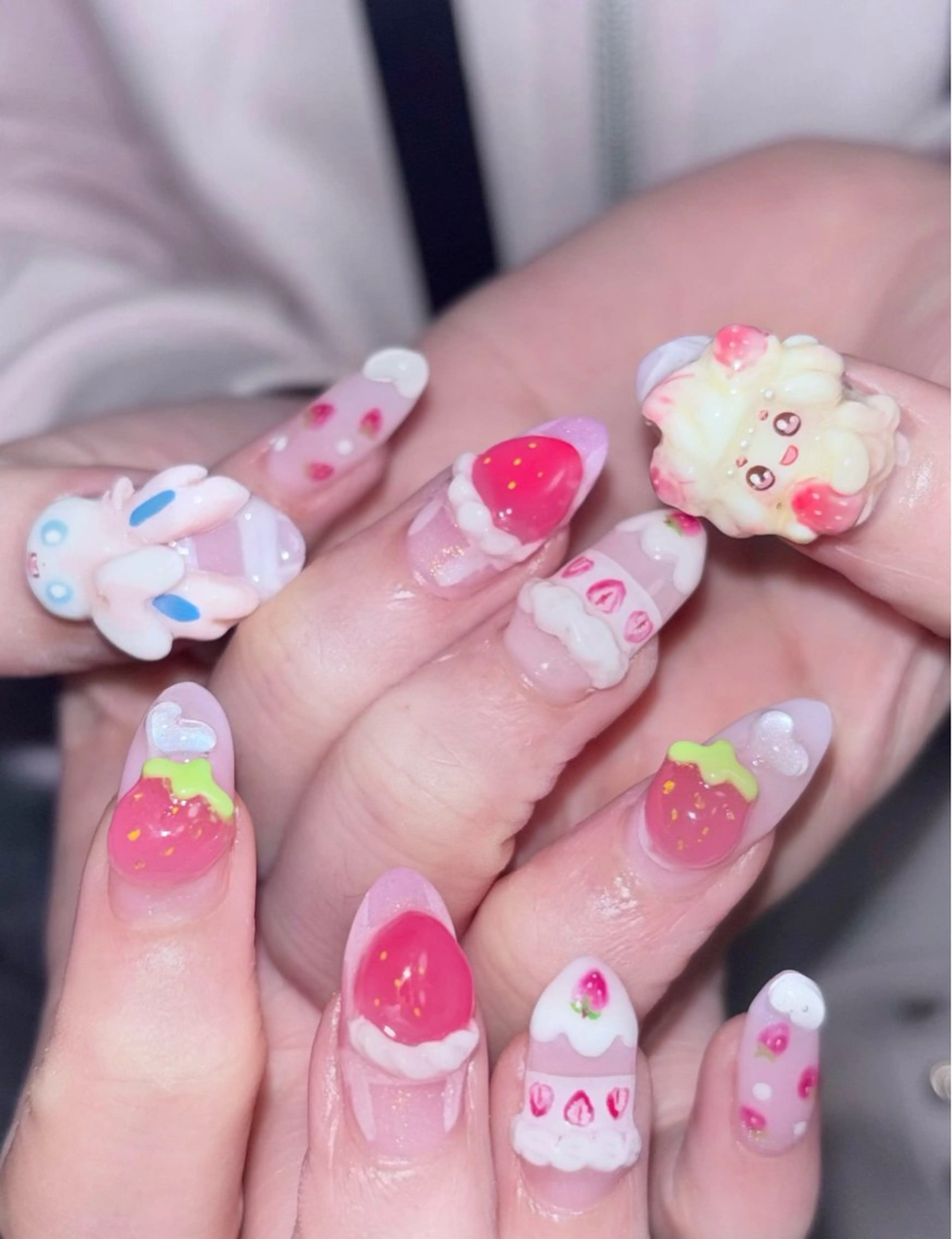 ネイル ガーリー ぷっくりネイル ハンドネイル ハンドケア 銀河屋 の猫のネイルデザイン