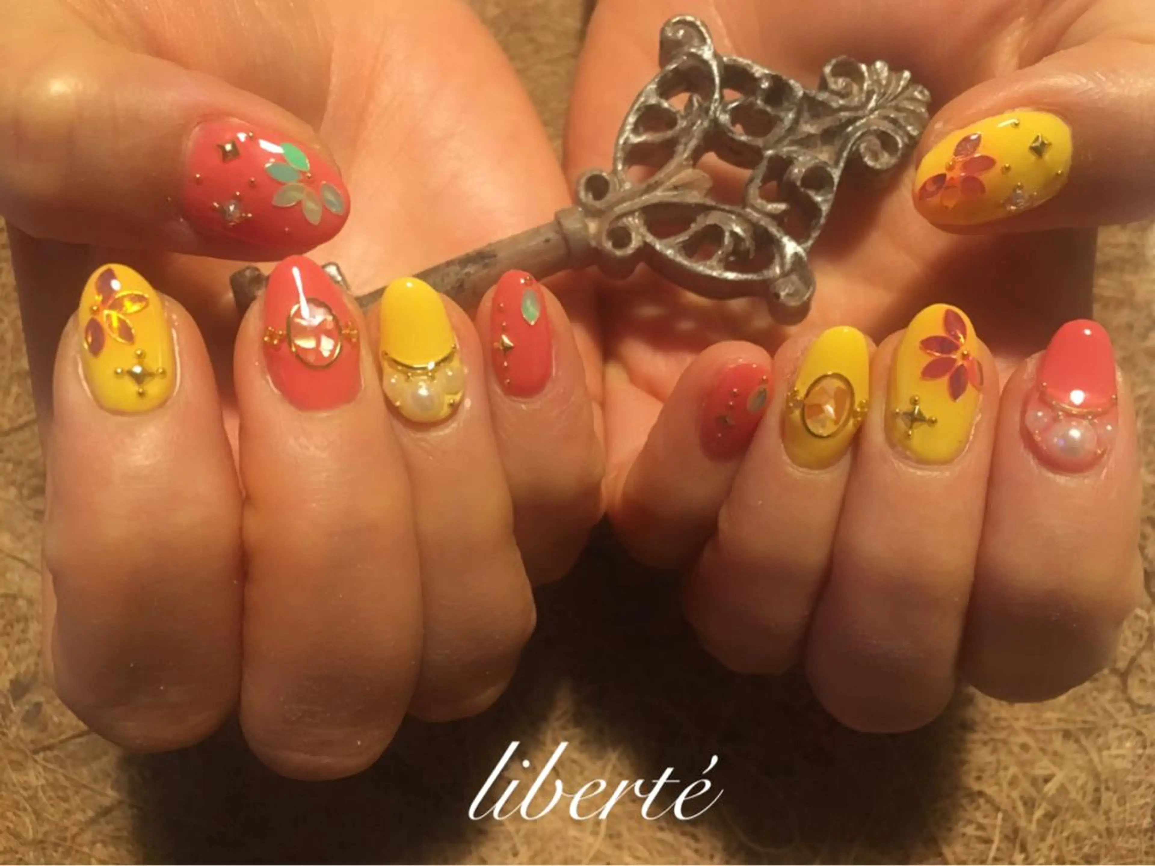 ネイル liberté (リベルテ)のネイルデザイン