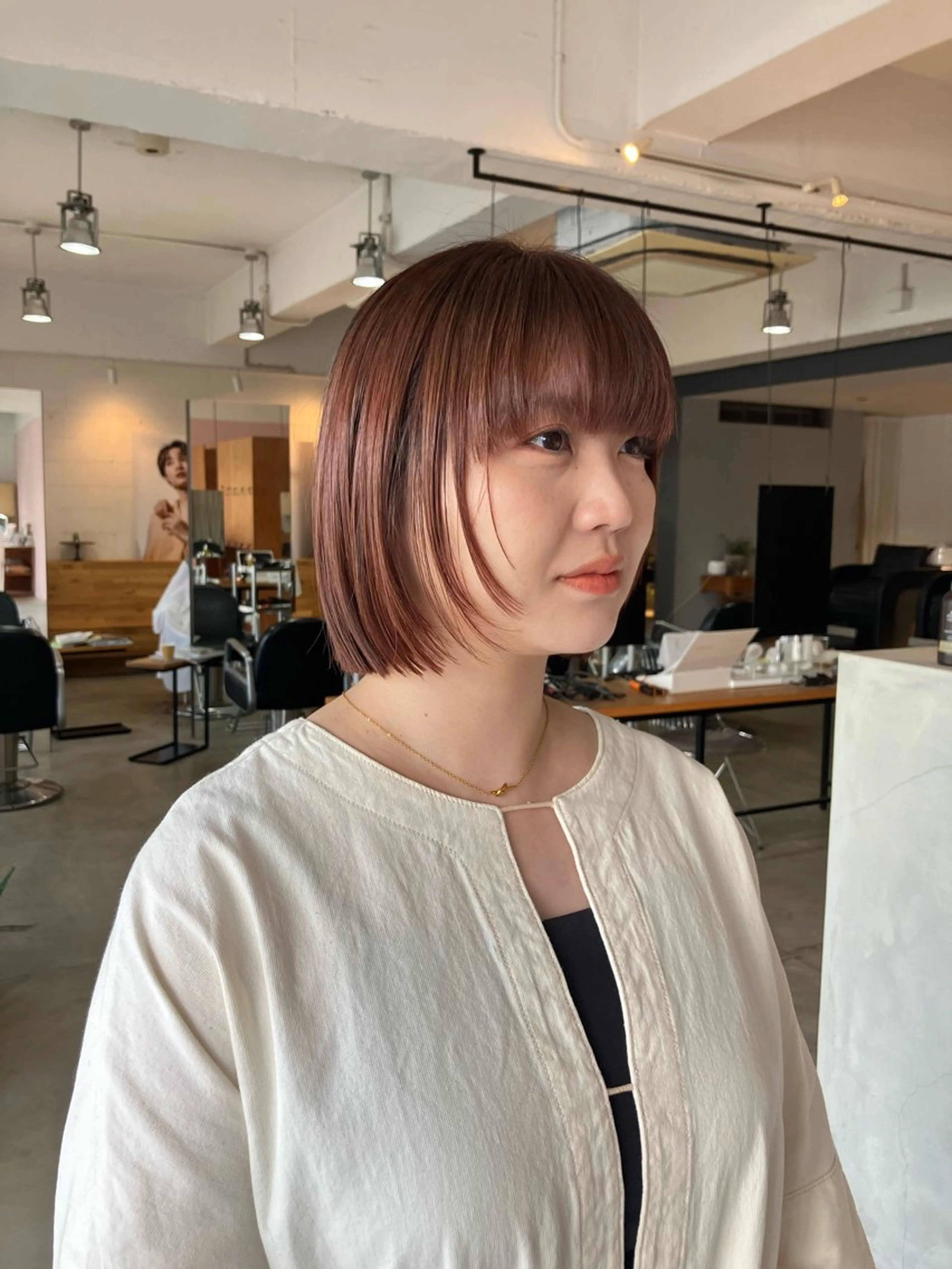 ショート カラー 鈴木 世莉のヘアスタイル