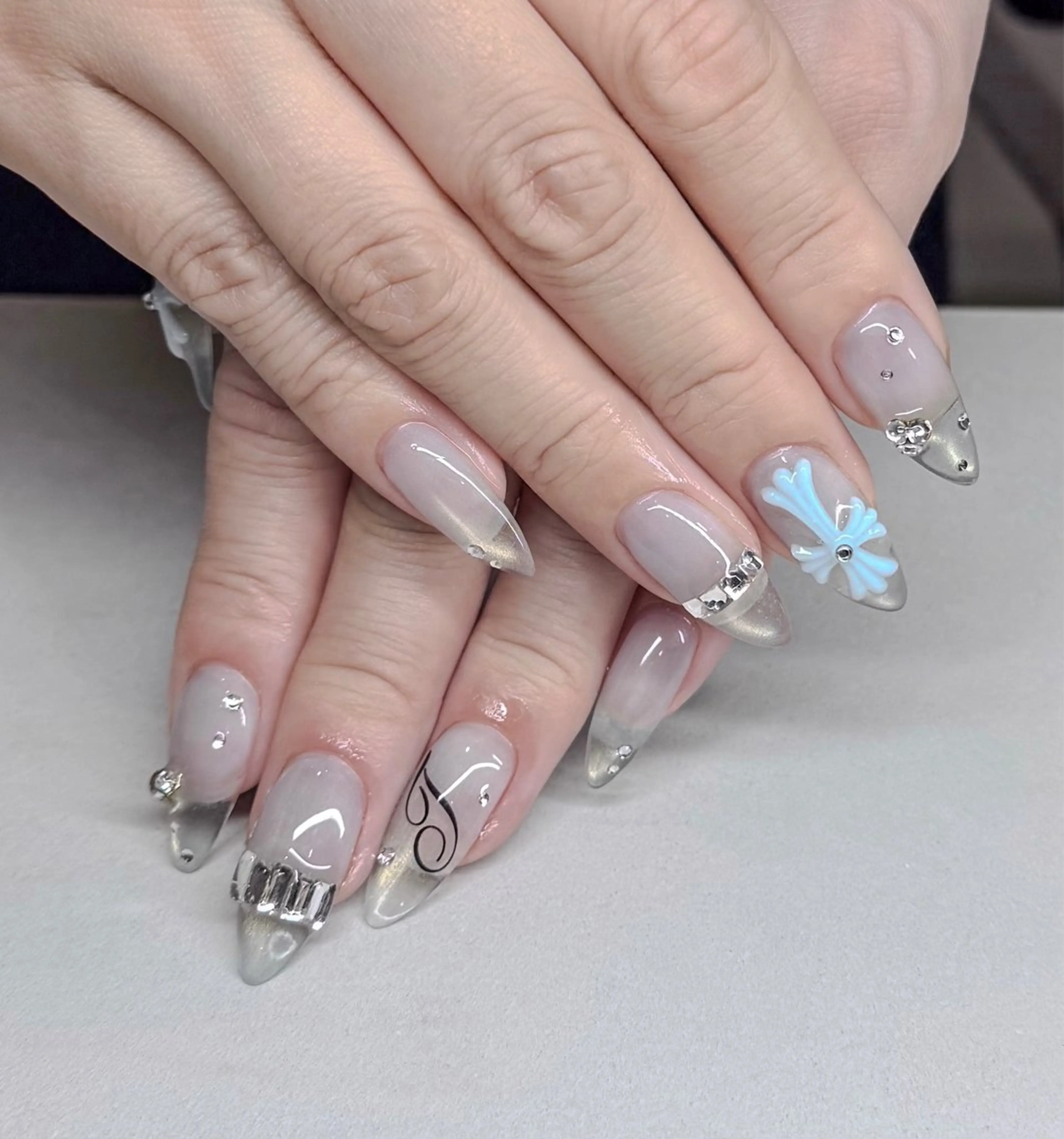 ネイル num-fi Aiのネイルデザイン