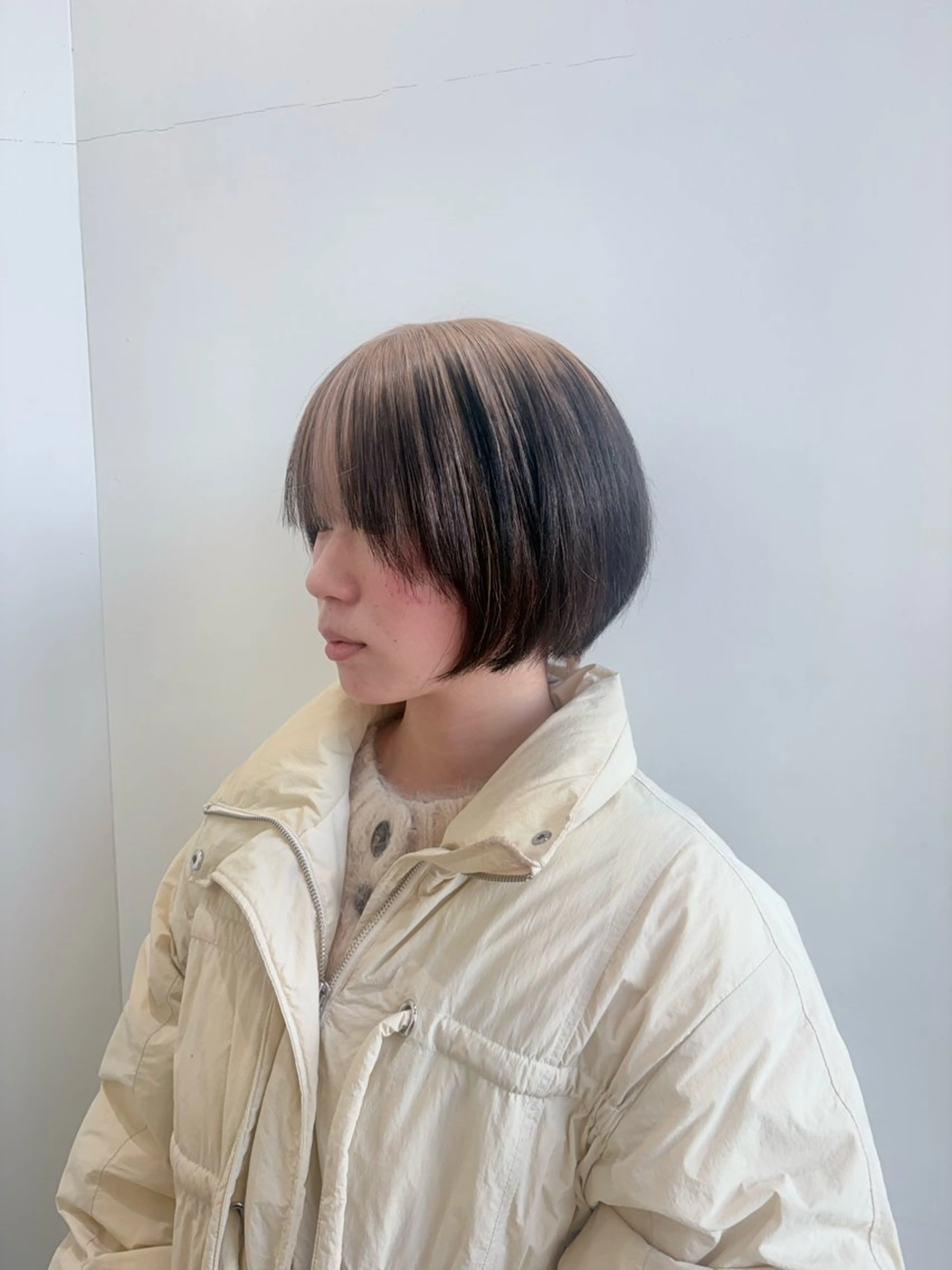 ショート カラー カット ヘアカラー 🧤高明度ハイトーン 🧤莉音のヘアスタイル