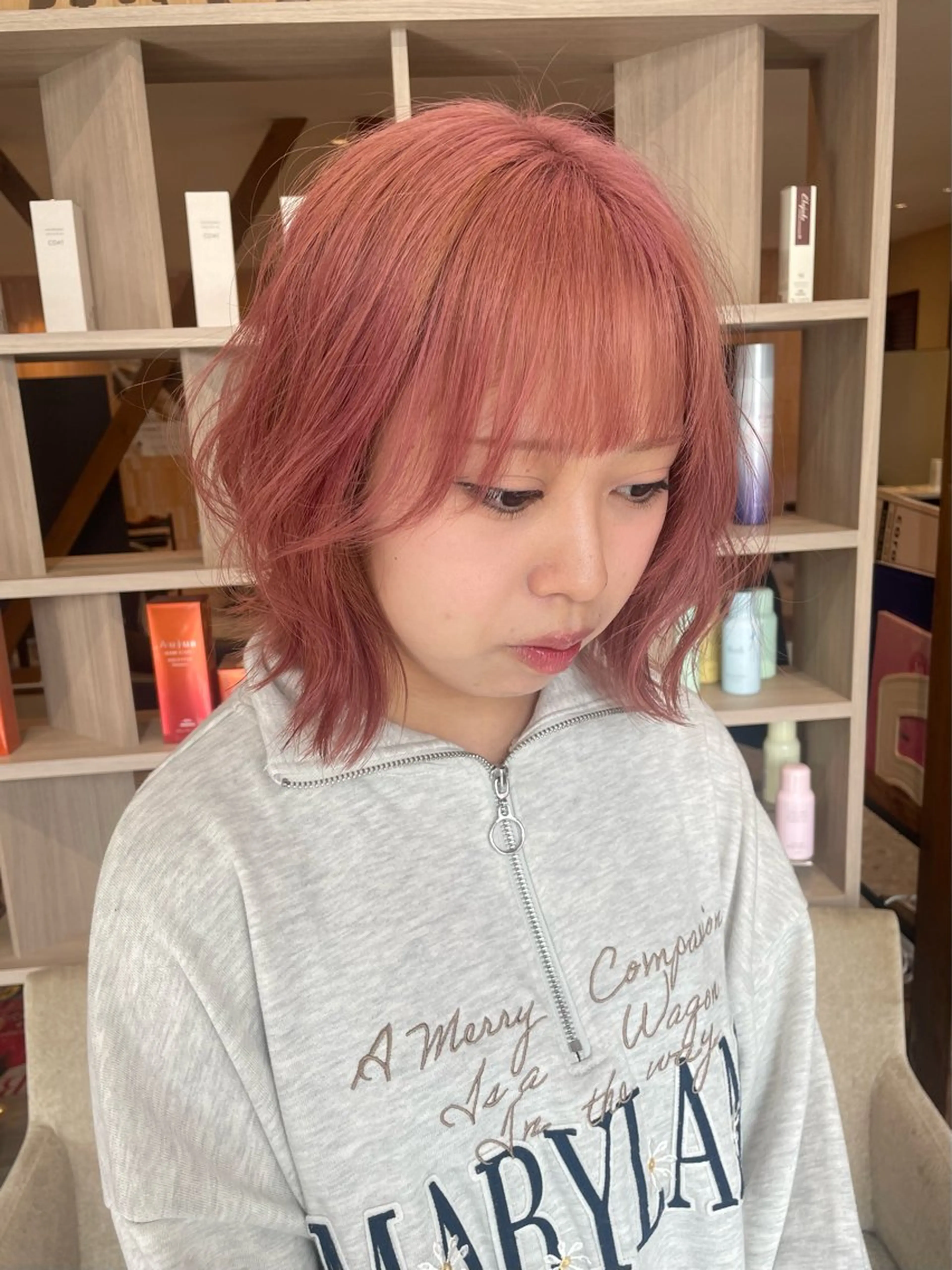 ミディアム カラー 髪質改善カラー🌈✨ 加藤 愛のヘアスタイル