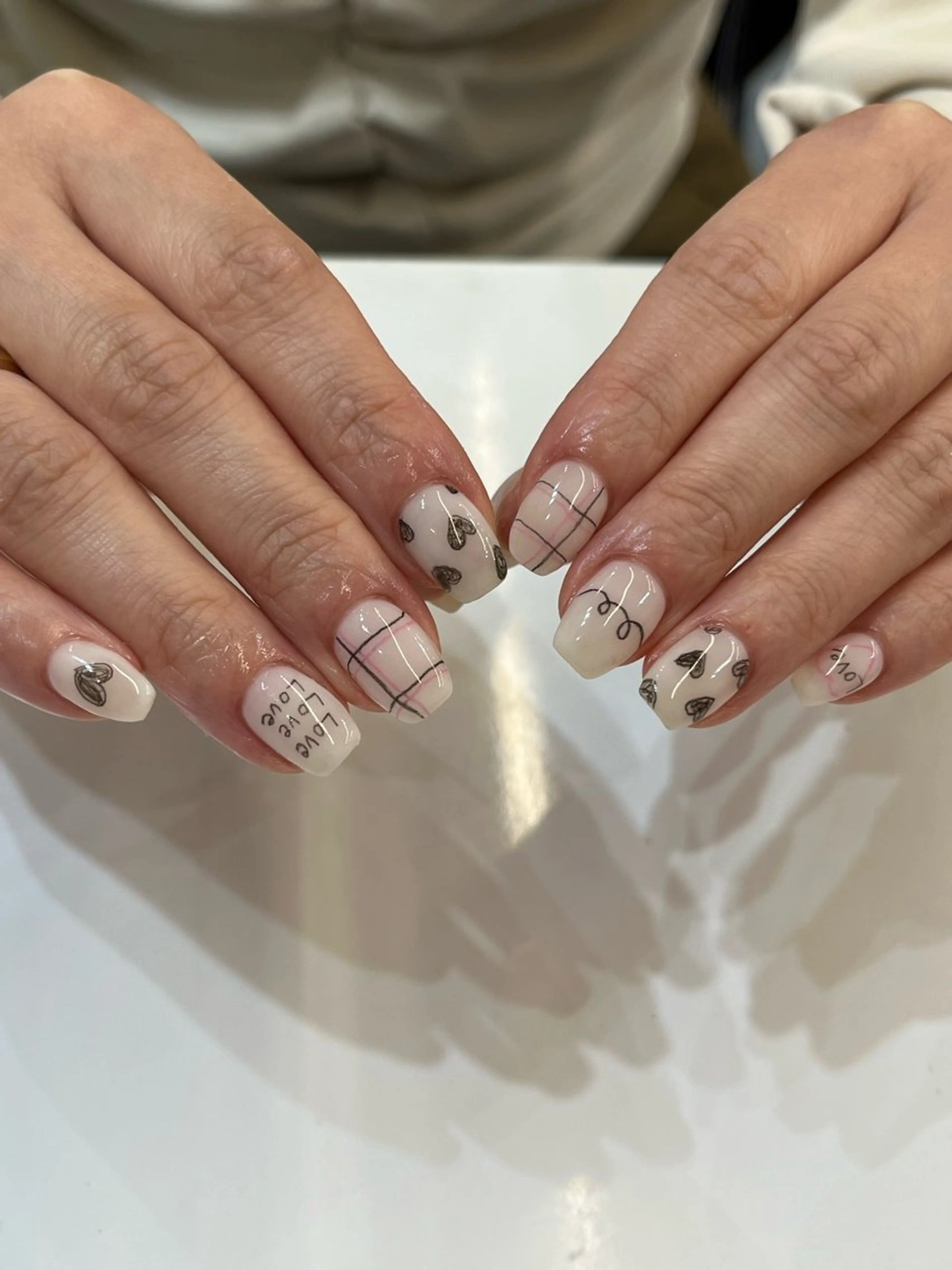 ネイル pool SAKIのネイルデザイン