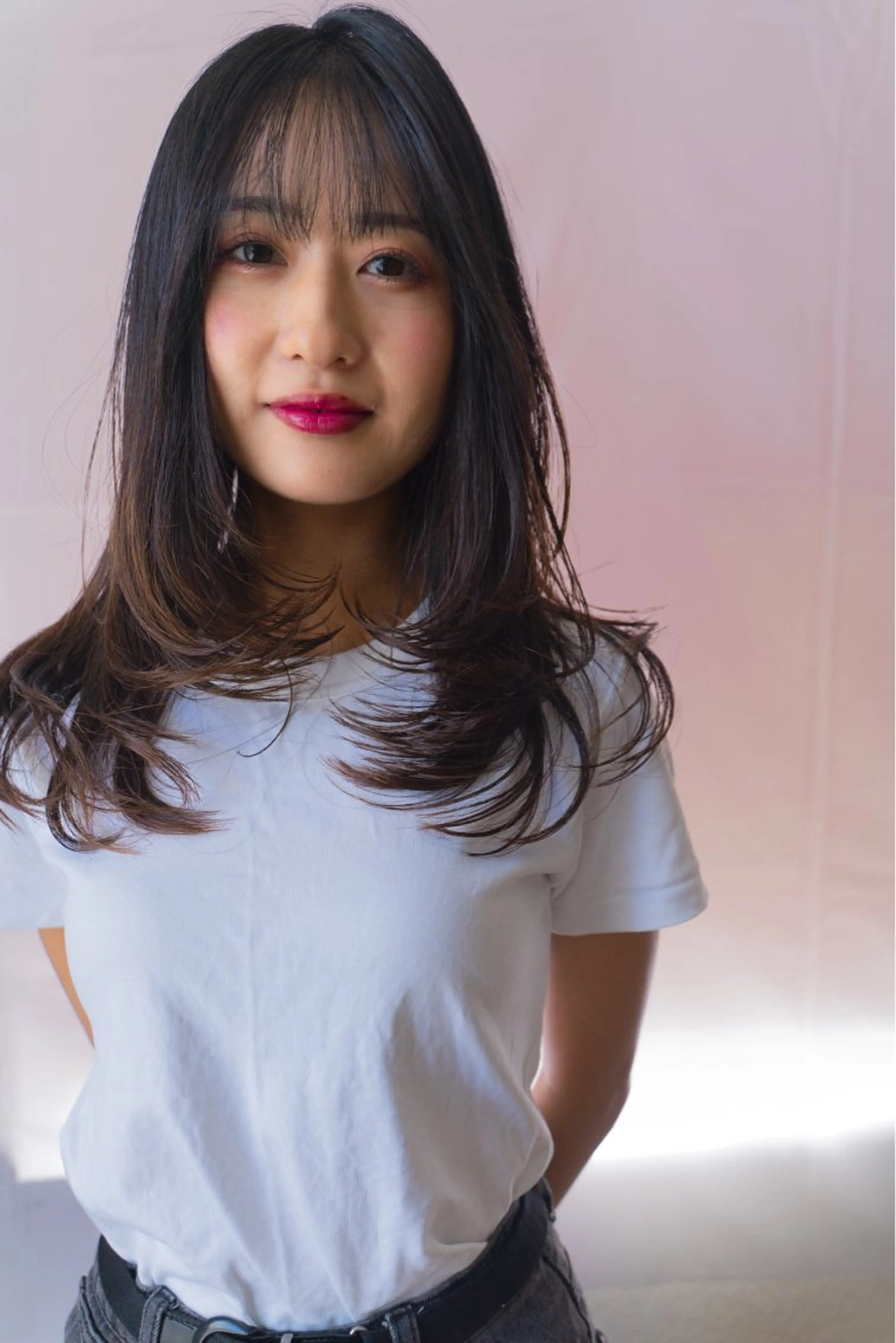 ミディアム 喜屋武 美月のヘアスタイル