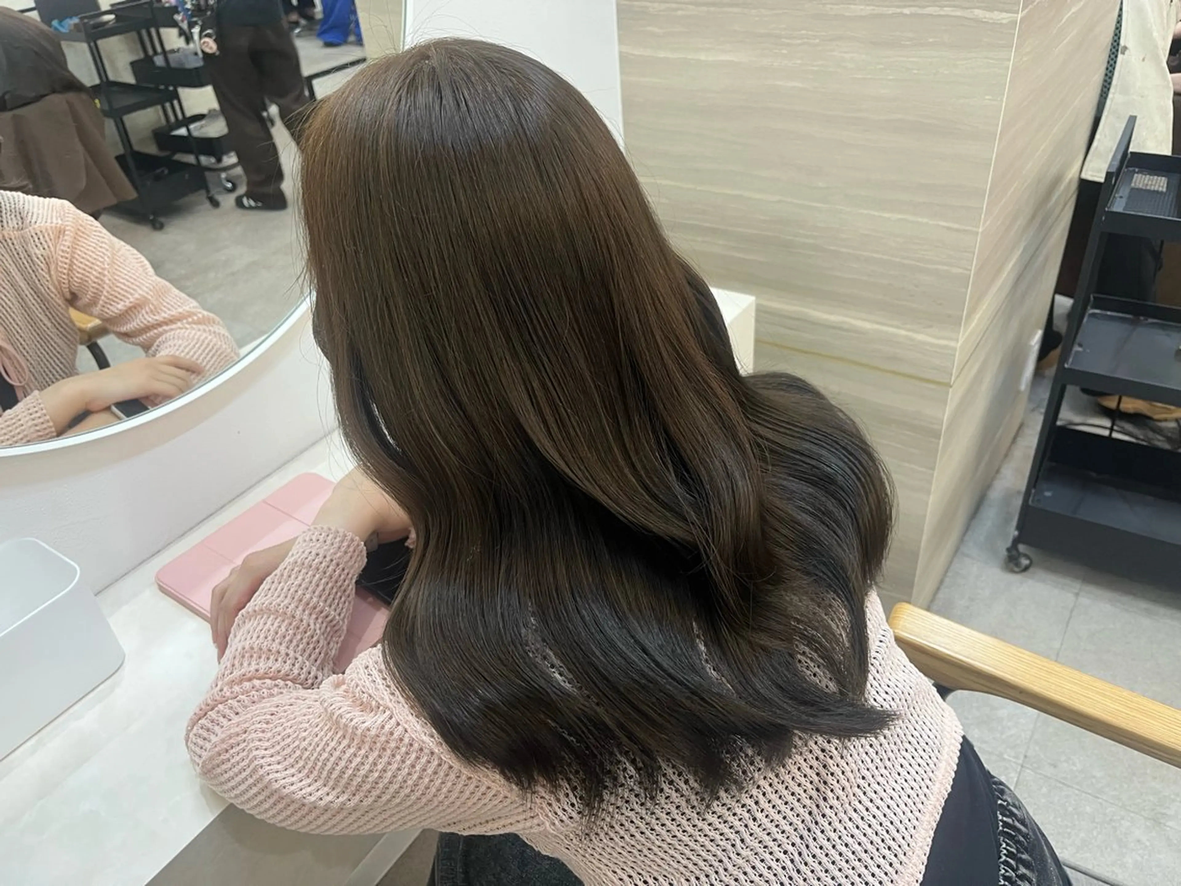 ミディアム カラー グレージュ オリーブグレージュ オリーブグレー ヘアカラー トリートメント 🦋Yui🦋透明感 /ベージュ/髪質改善のヘアスタイル