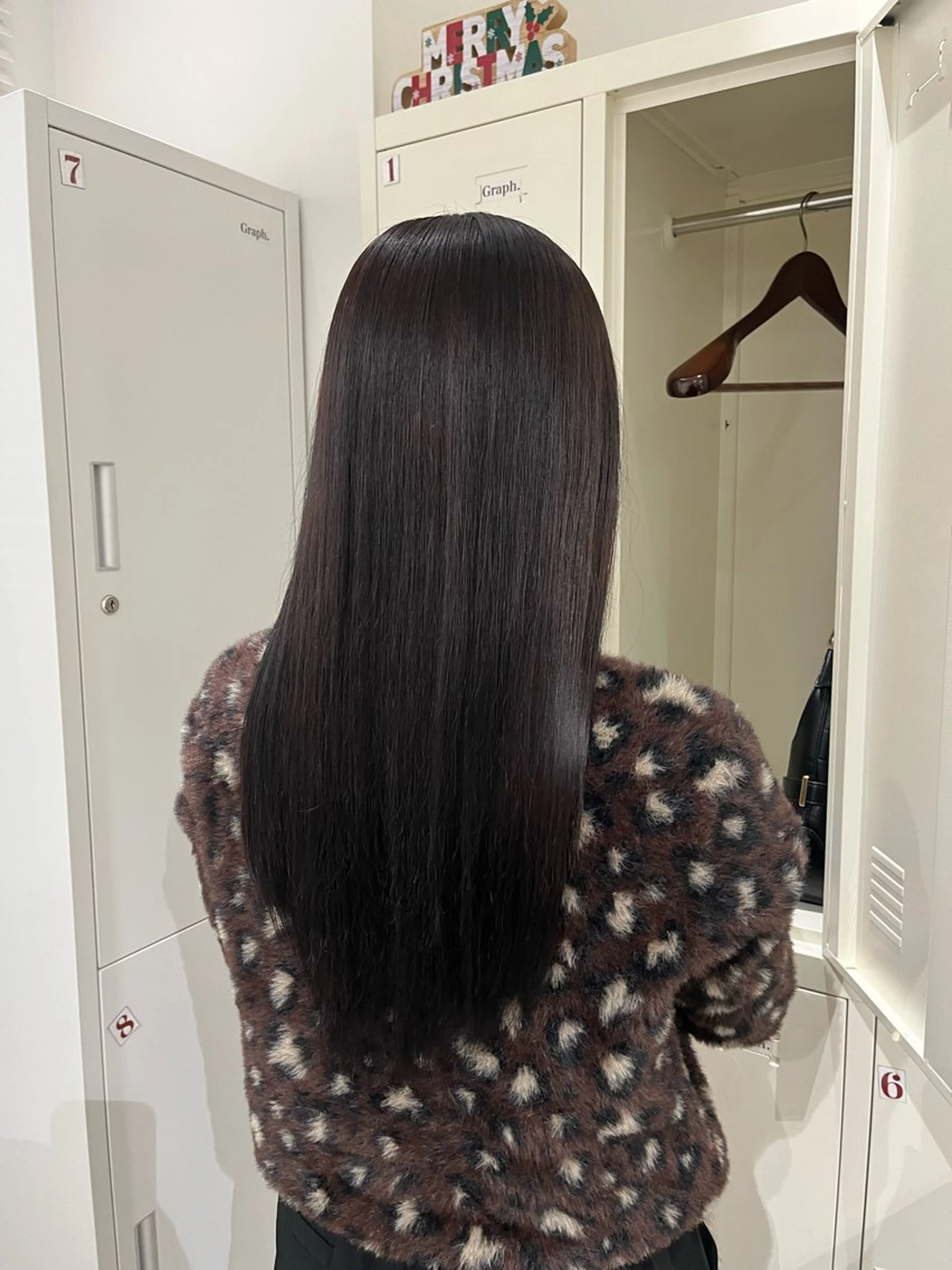 ロング カラー 原口 桃歌のヘアスタイル