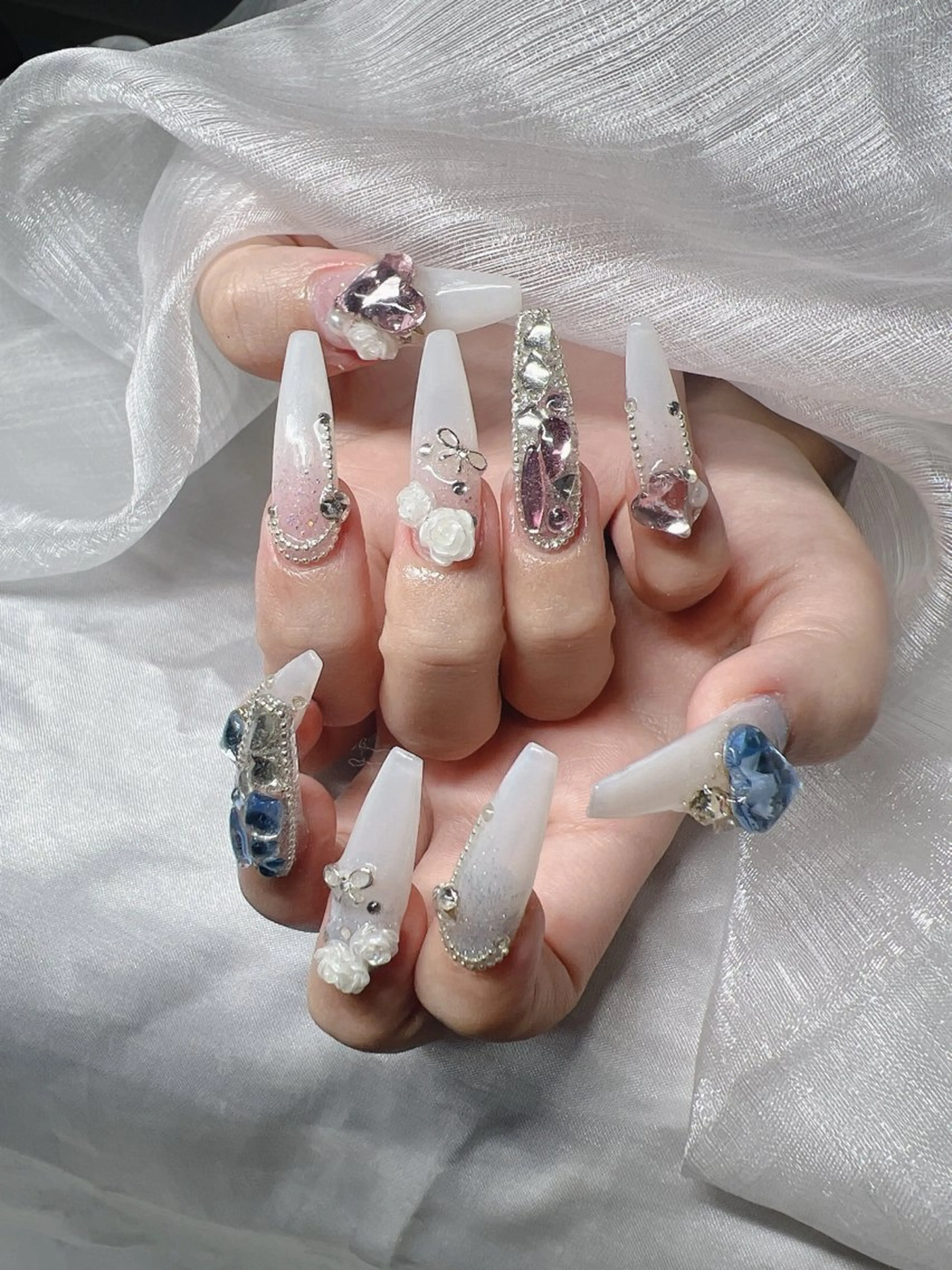 ネイル ハンドネイル Lee Nailsのネイルデザイン
