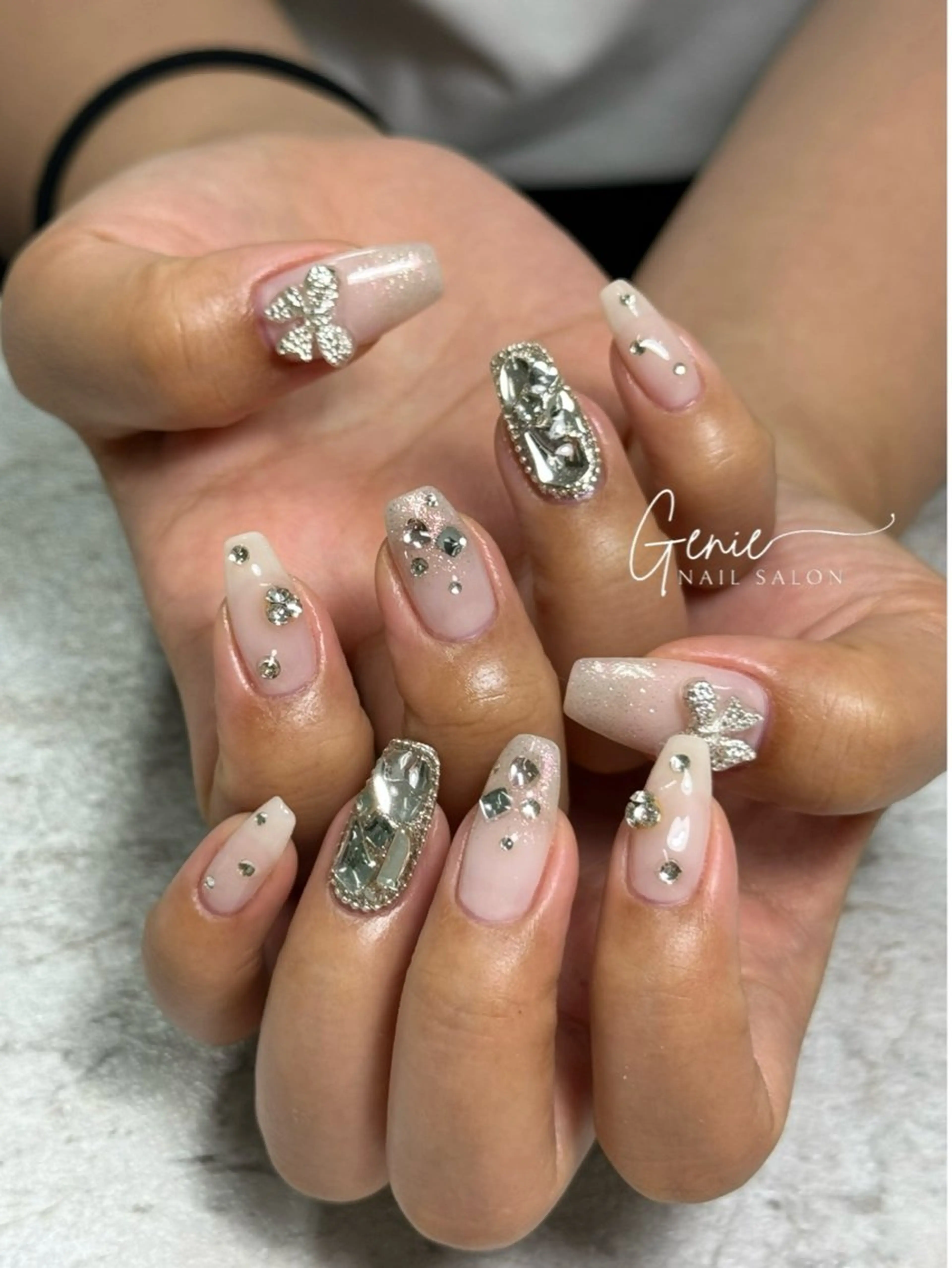 ネイル 韓国ネイル ワンホンネイル ハンドネイル Nail salon Genie所属・Nail salon Genieのネイルデザイン