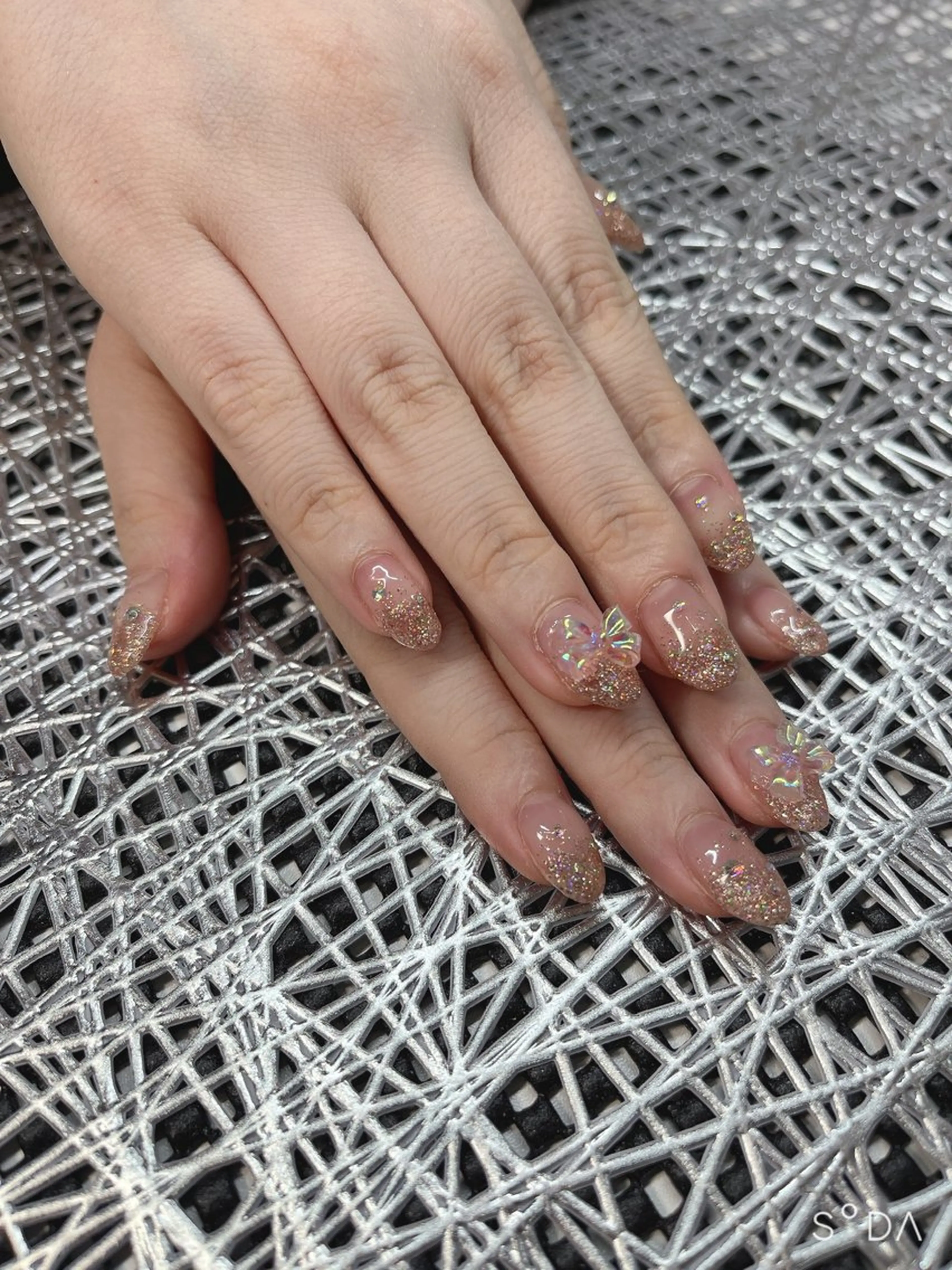 ネイル ラメ(グリッター) ラメグラデーション 鈴木 愛のネイルデザイン