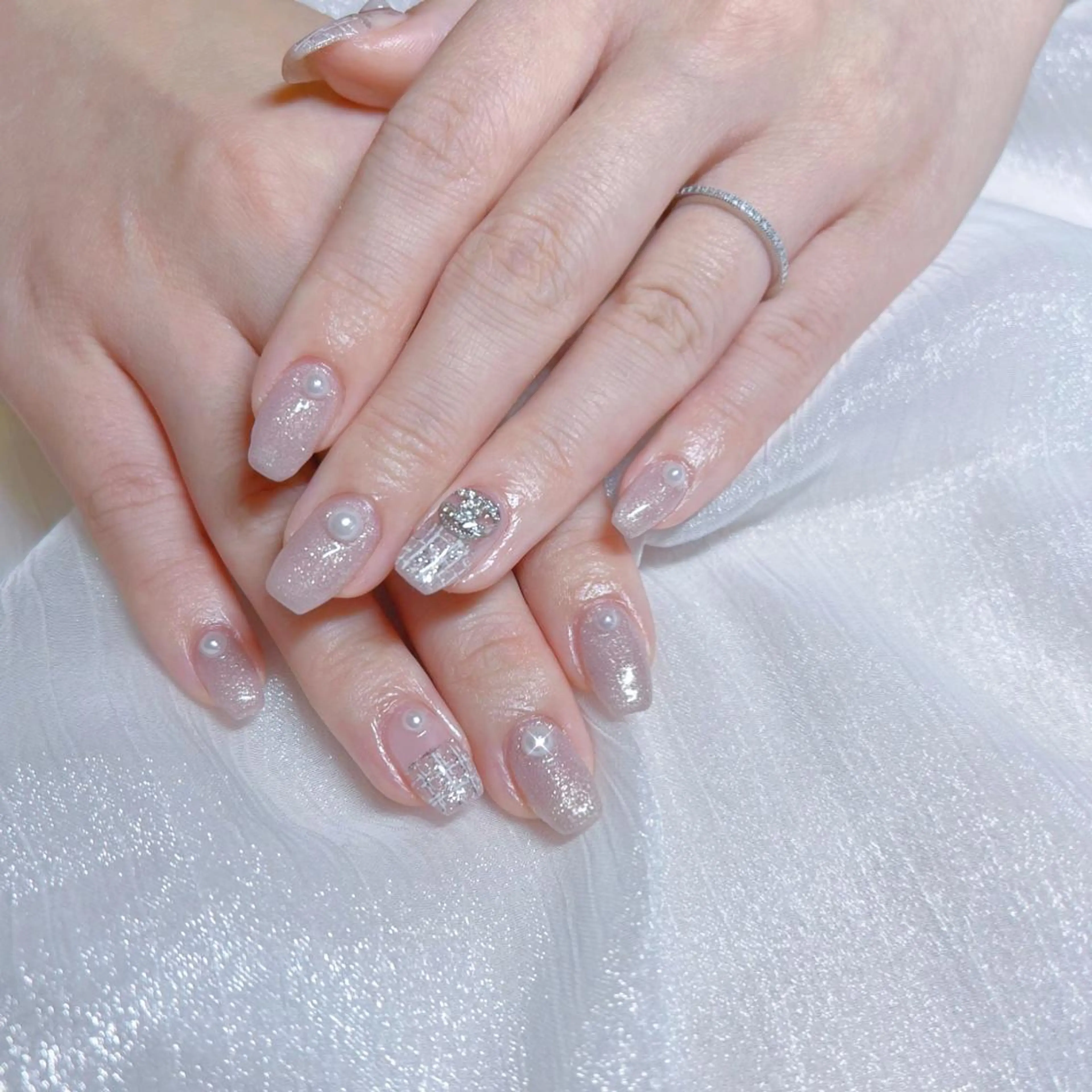 ネイル オーロラネイル フットネイル フレンチネイル ジェルネイル 韓国ネイル ハンドネイル ハンドケア 【ENサロン】 Rei🎀Nailのネイルデザイン