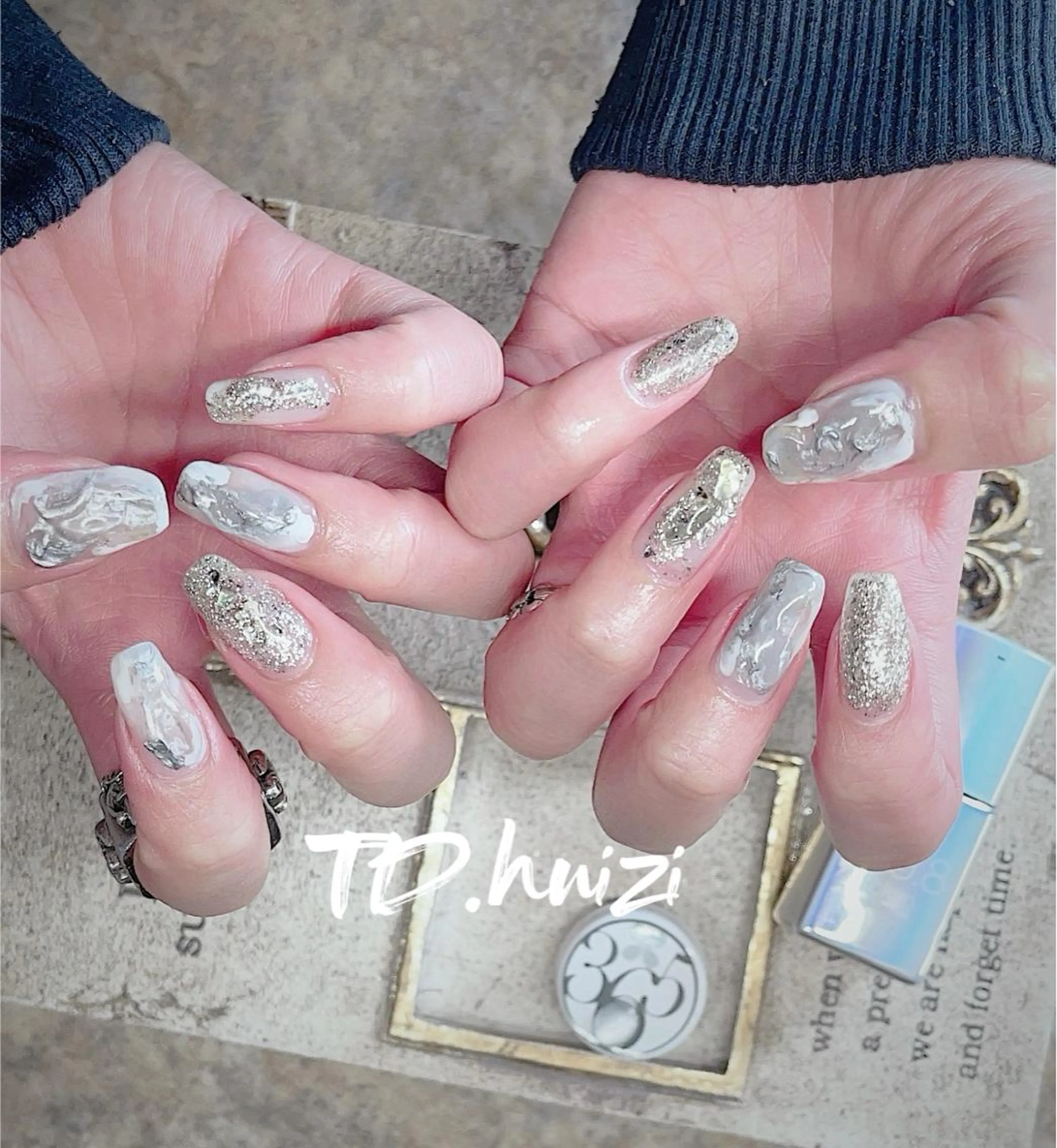 ミディアム めぐみのネイルサロン スタッフ練習のネイルデザイン