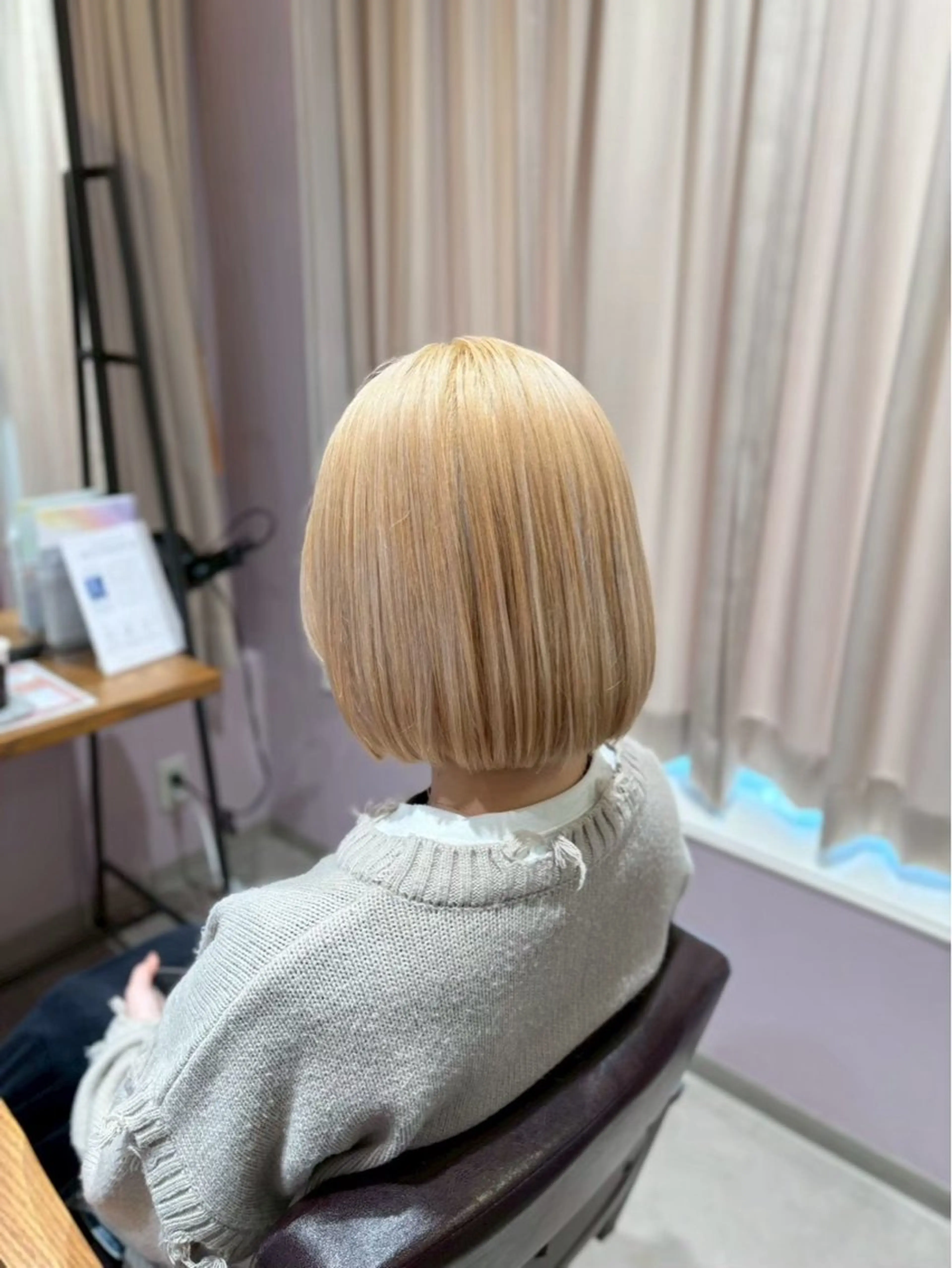 ショート ヘアカラー 高口 小春のヘアスタイル