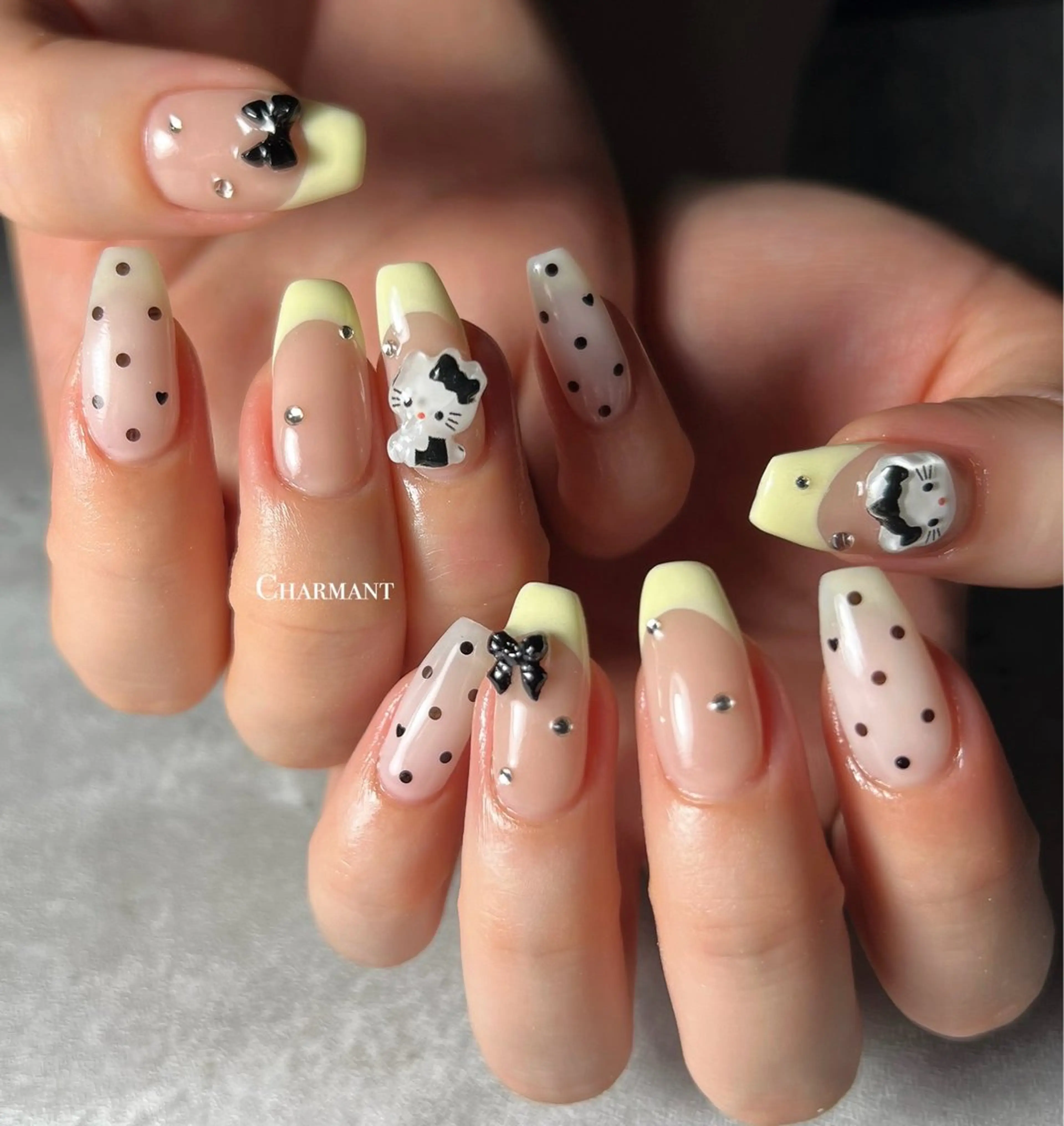ネイル ハンドネイル Minako 【Charmant】のネイルデザイン