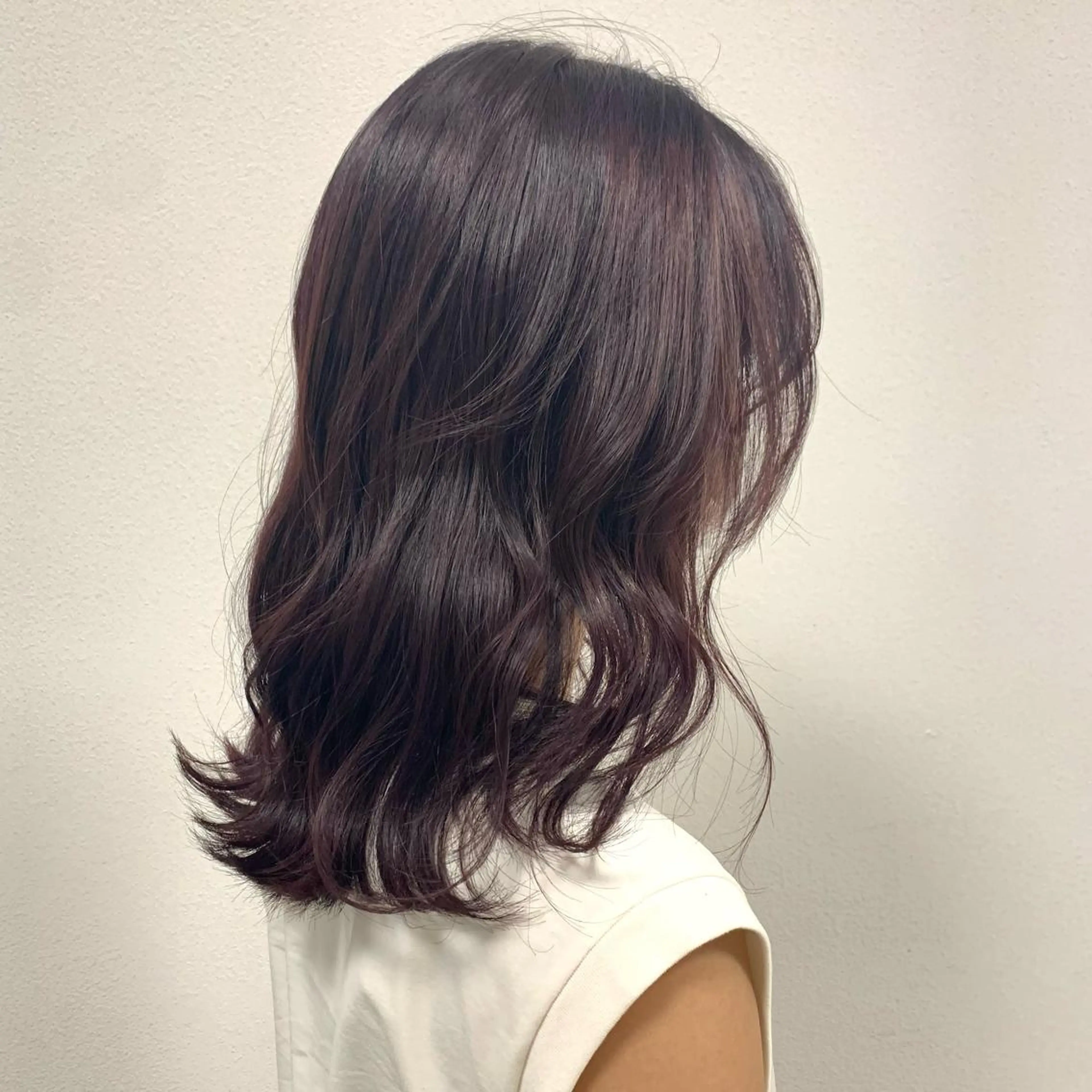 セミロング カラー グレージュ ラベンダーカラー ラベンダーグレージュ ラベンダーグレー ピンクカラー ヘアカラー トリートメント 村田 来倖のヘアスタイル