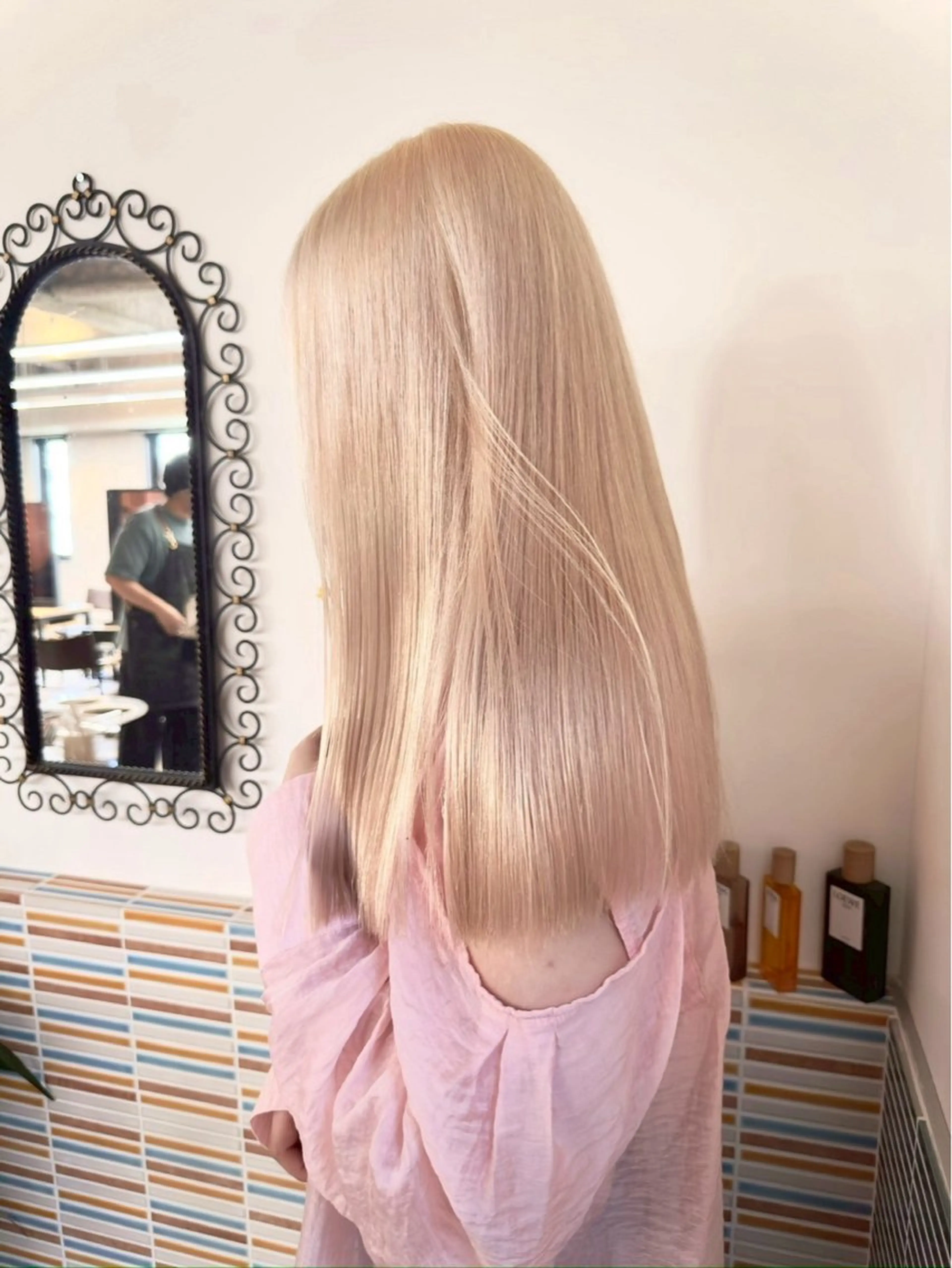 ロング ホワイトカラー/梅田 デザインカラー/しんのヘアスタイル