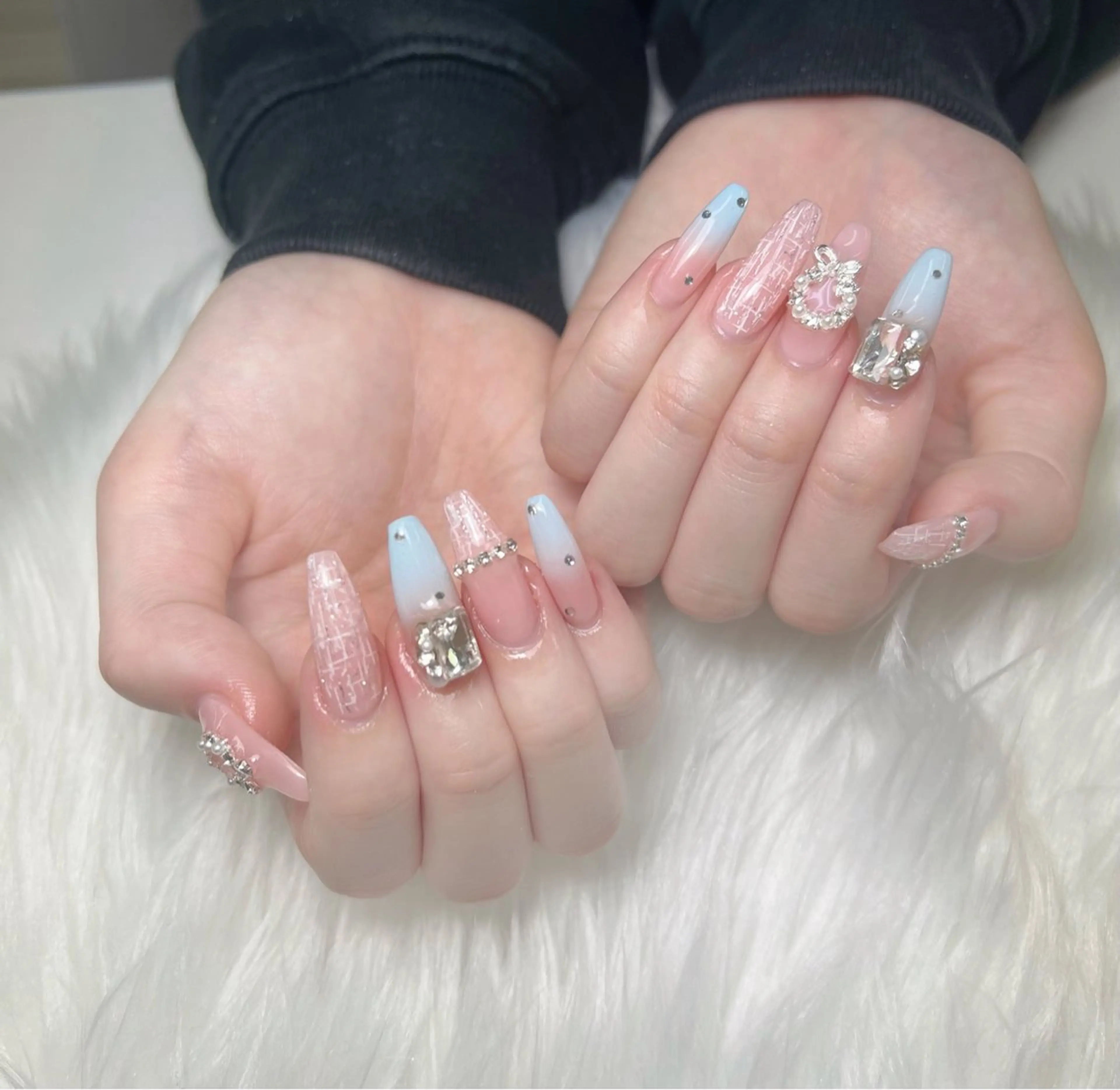 ネイル ジェルネイル ガーリー 韓国ネイル ニュアンスネイル シンプルネイル ハンドネイル KING_NAIL YUMIのネイルデザイン