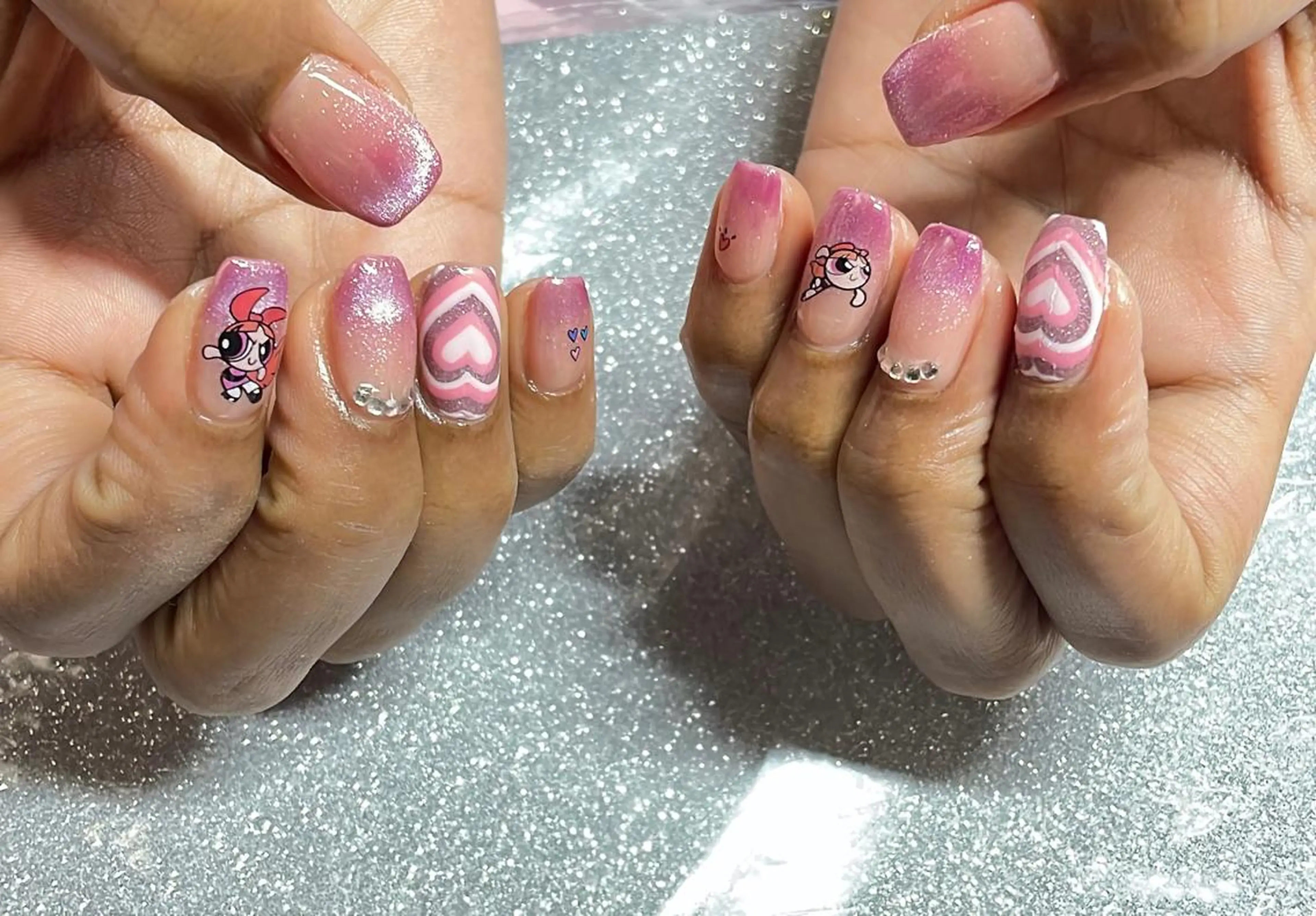 ネイル ハンドネイル VIERU 🌈🎀💖のネイルデザイン