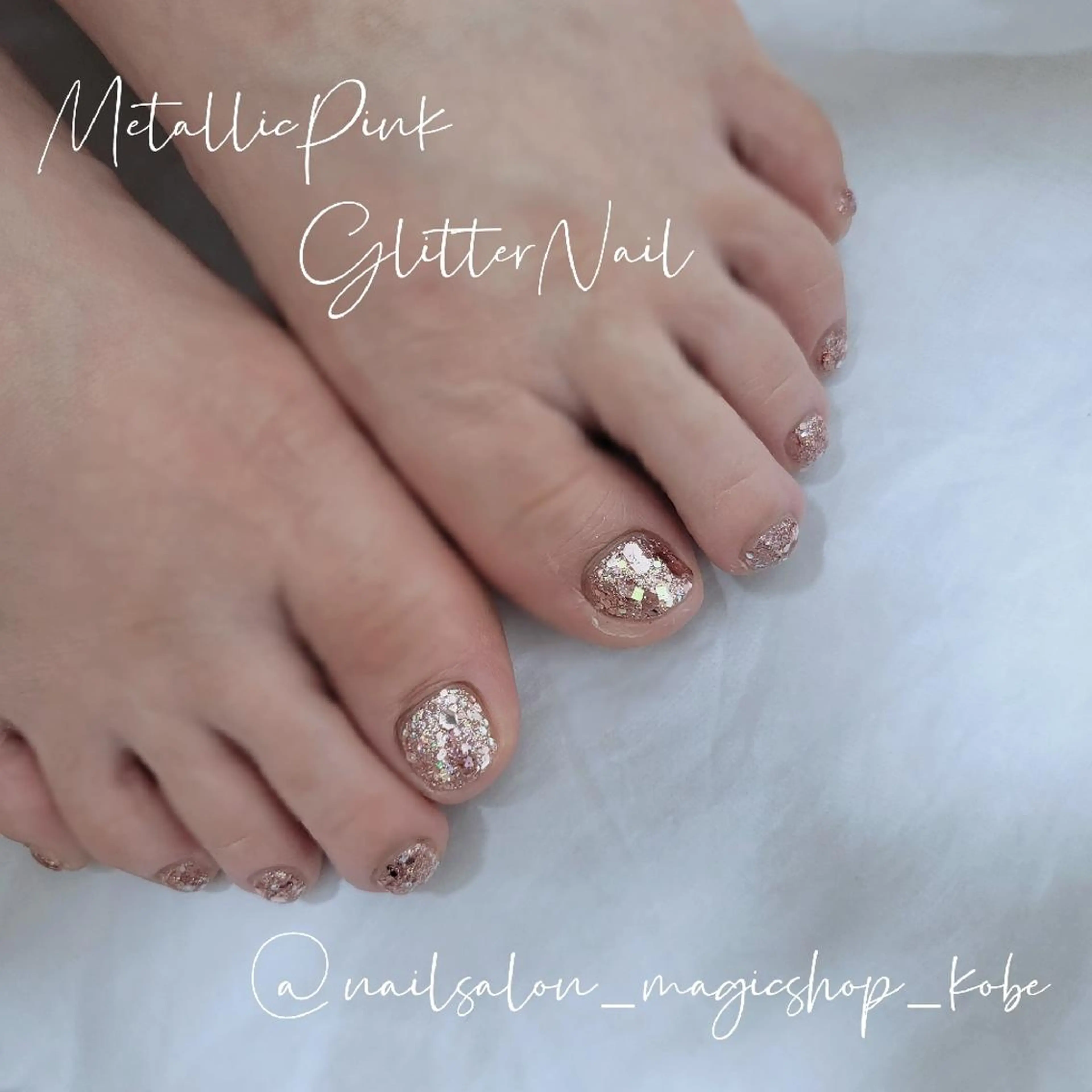 ネイル フットネイル ジェルネイル ラメ(グリッター) ワンカラーネイル ピンク フットネイル Nailsalon MagicShopのネイルデザイン