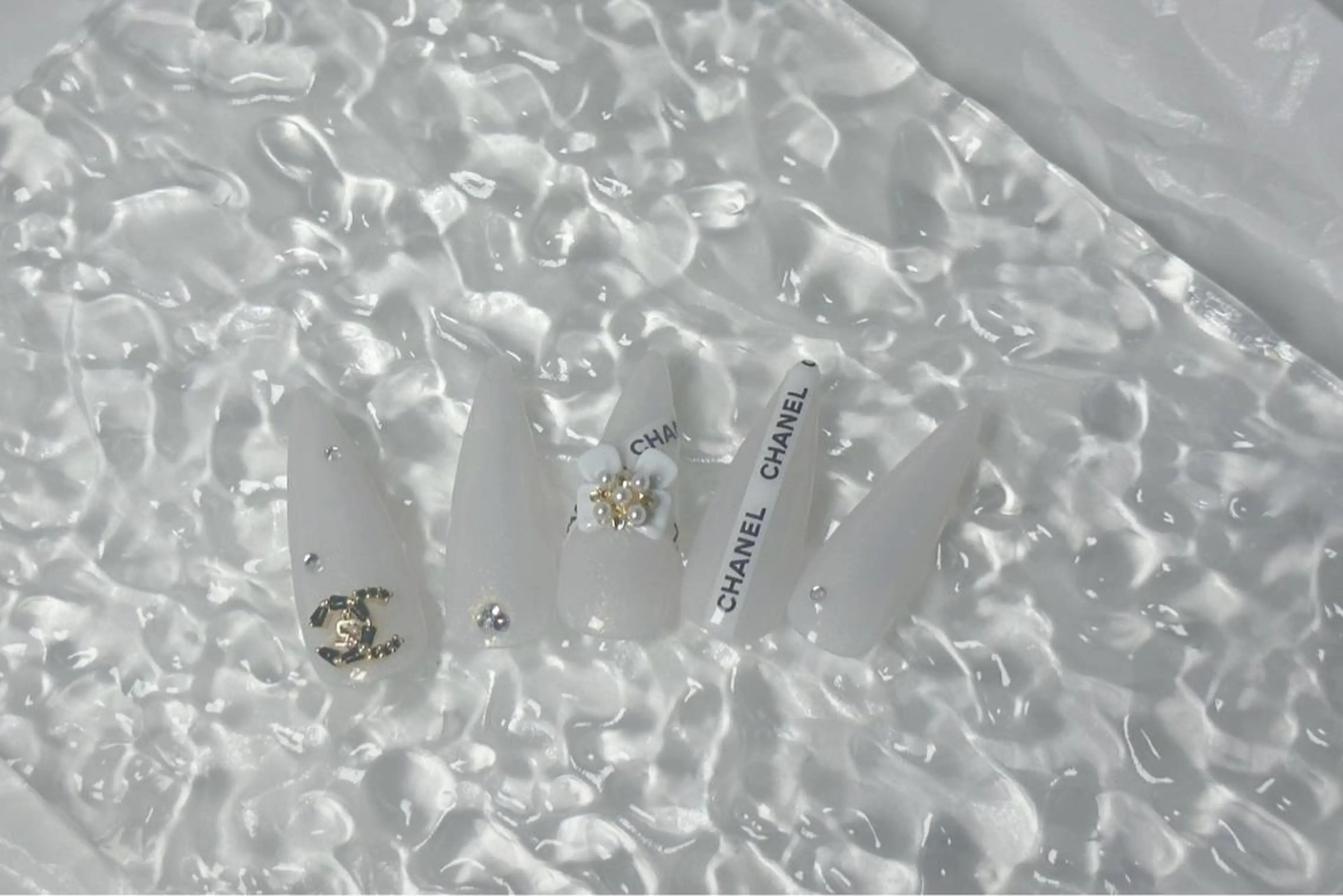 ネイル 長さ出し フットネイル フレンチネイル ジェルネイル ガラスフレンチ MSSugar Nailのネイルデザイン