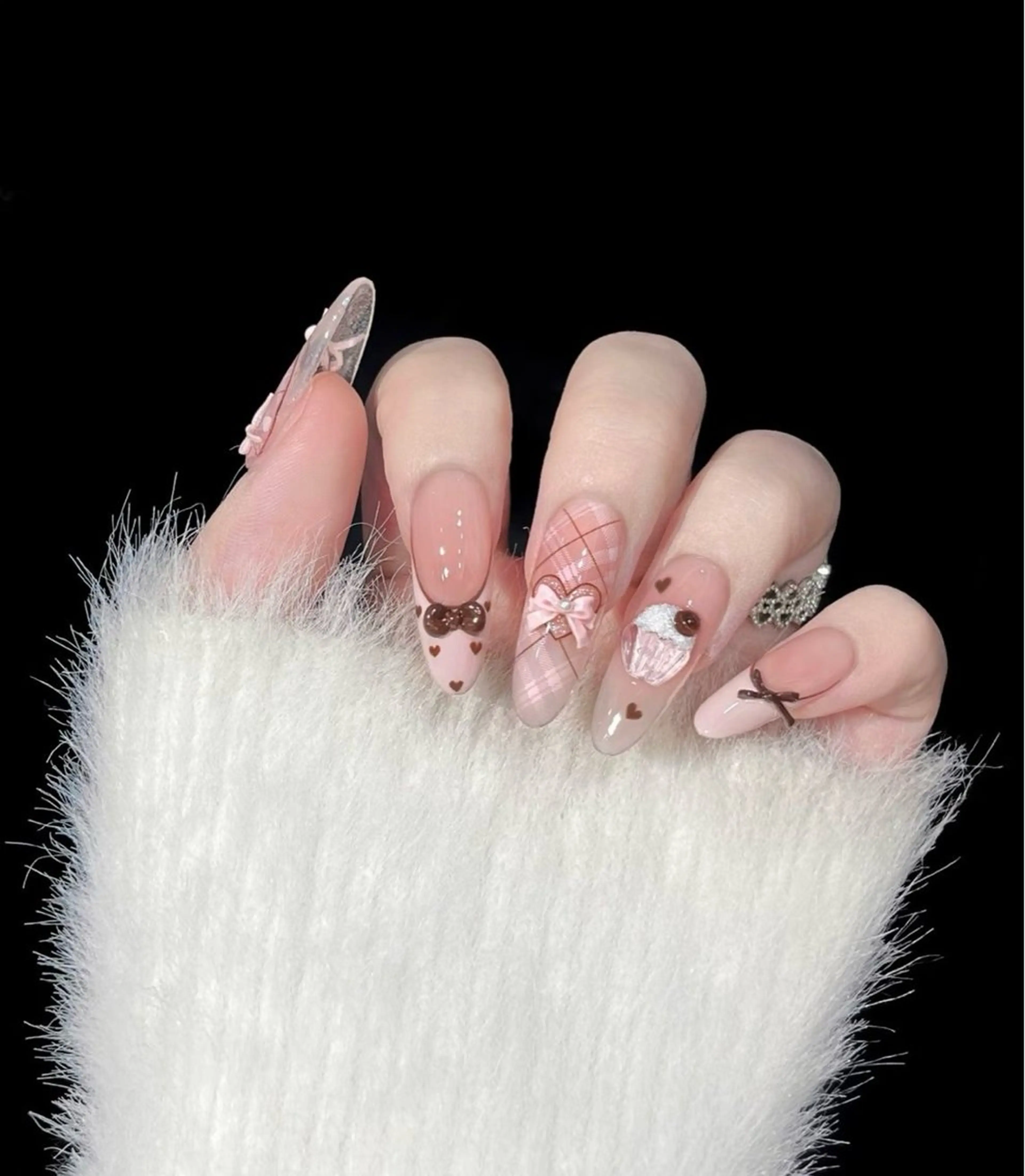 カラー グラデーションカラー ピンクカラー ハンドネイル AIN Nailのネイルデザイン