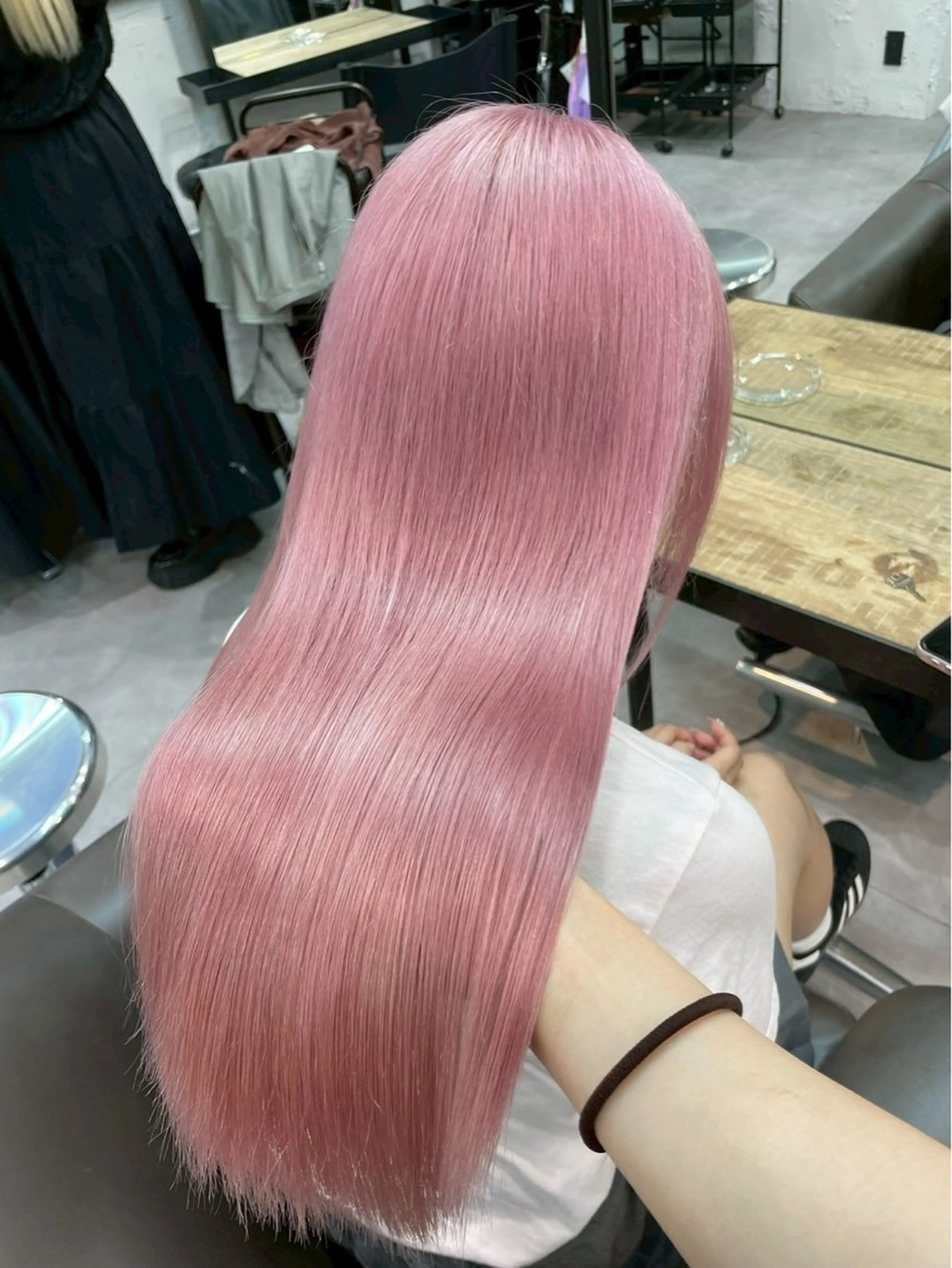 ロング カラー ブリーチ 透明感カラー ハイトーンカラー ヘアカラー ハイトーンカラー💞 くるみ🎀のヘアスタイル