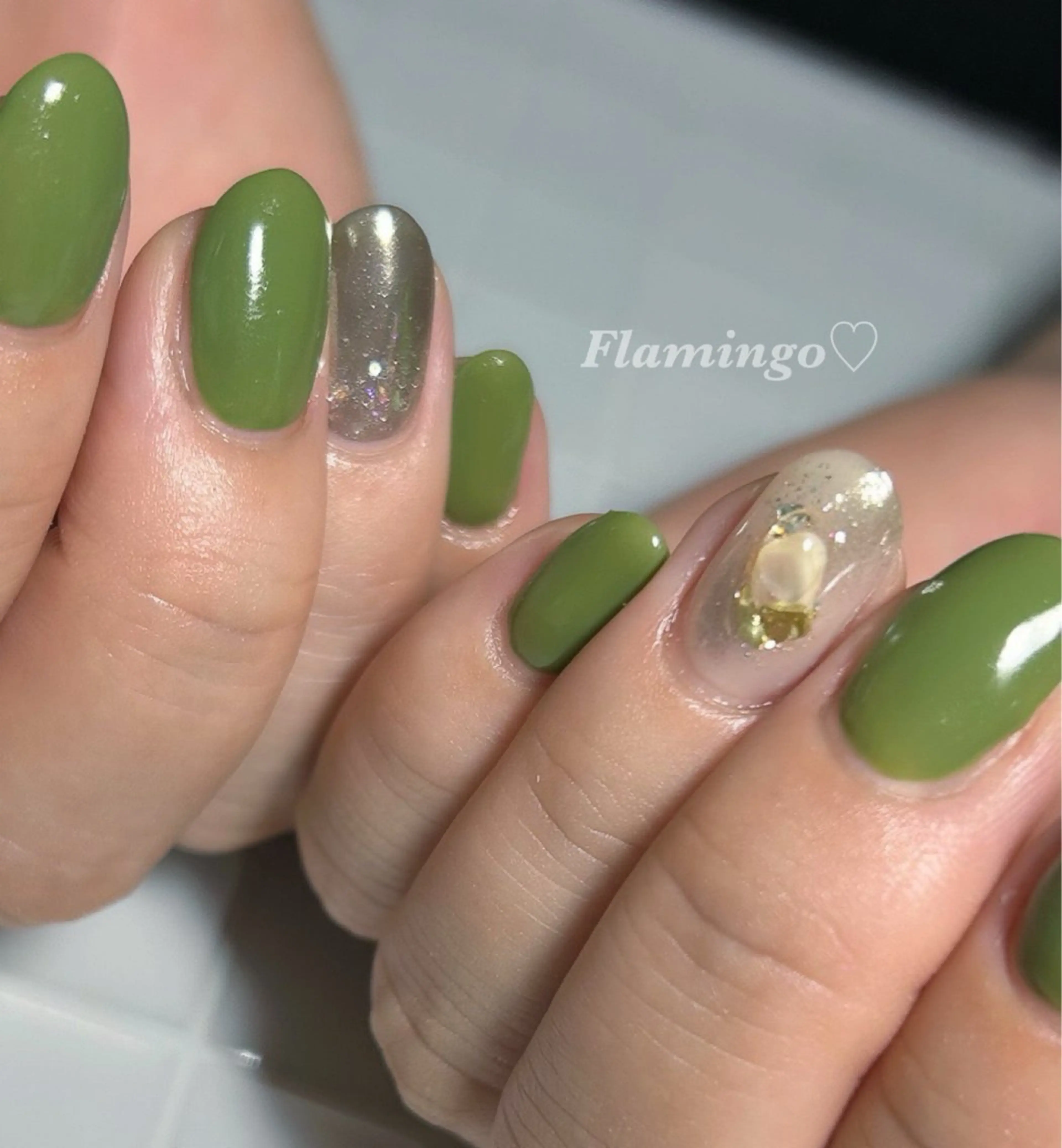 ネイル ミラーネイル ニュアンスネイル シルバー シンプルネイル 春ネイル ハンドネイル フィルイン／自爪育成 ／爪に優しい施術のネイルデザイン